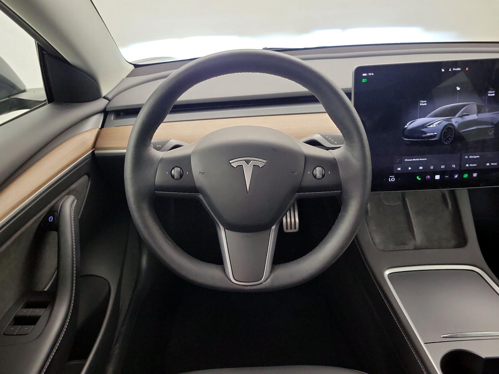 Thumbnail: 2023 Tesla Model 3 - 10