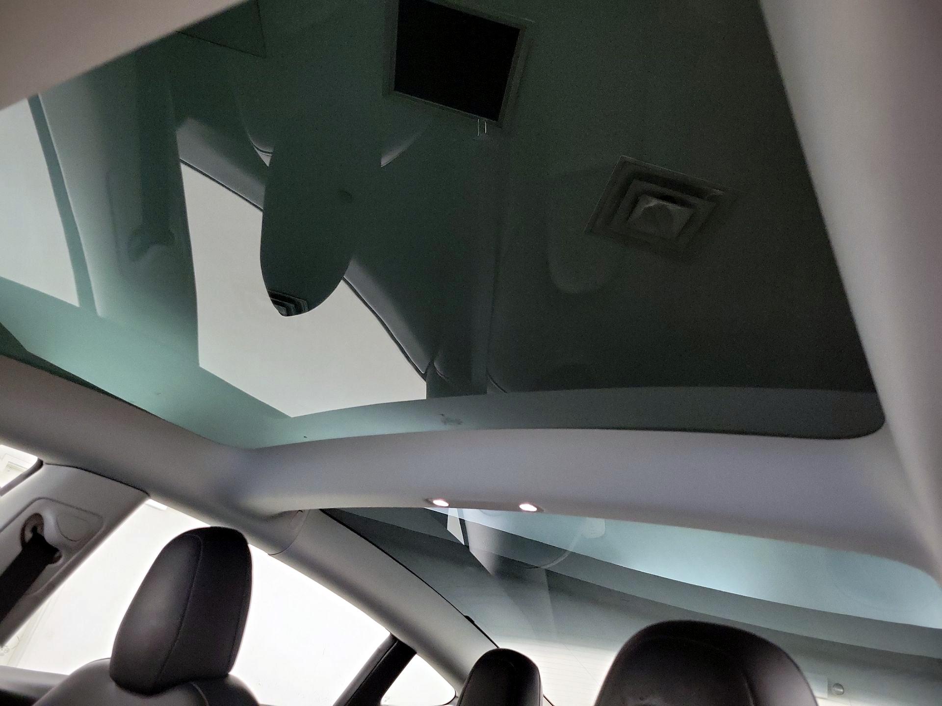 Thumbnail: 2023 Tesla Model 3 - 18