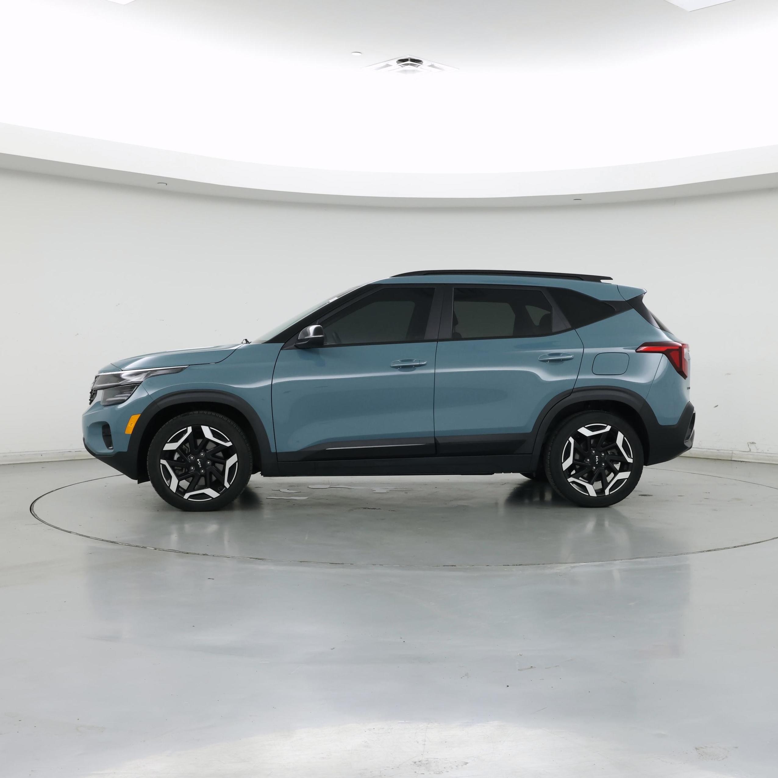 Thumbnail: 2024 Kia Seltos - 3