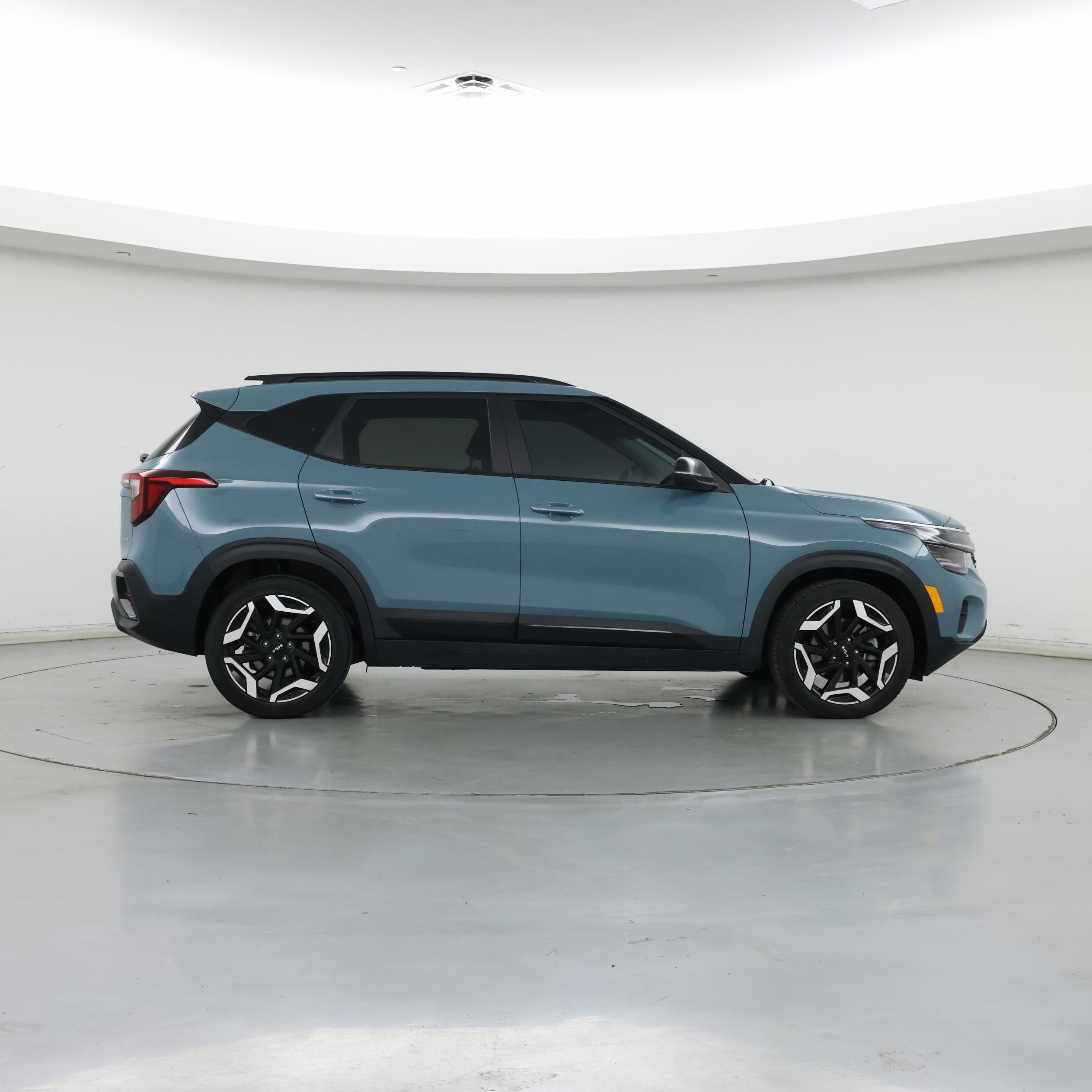 Thumbnail: 2024 Kia Seltos - 7