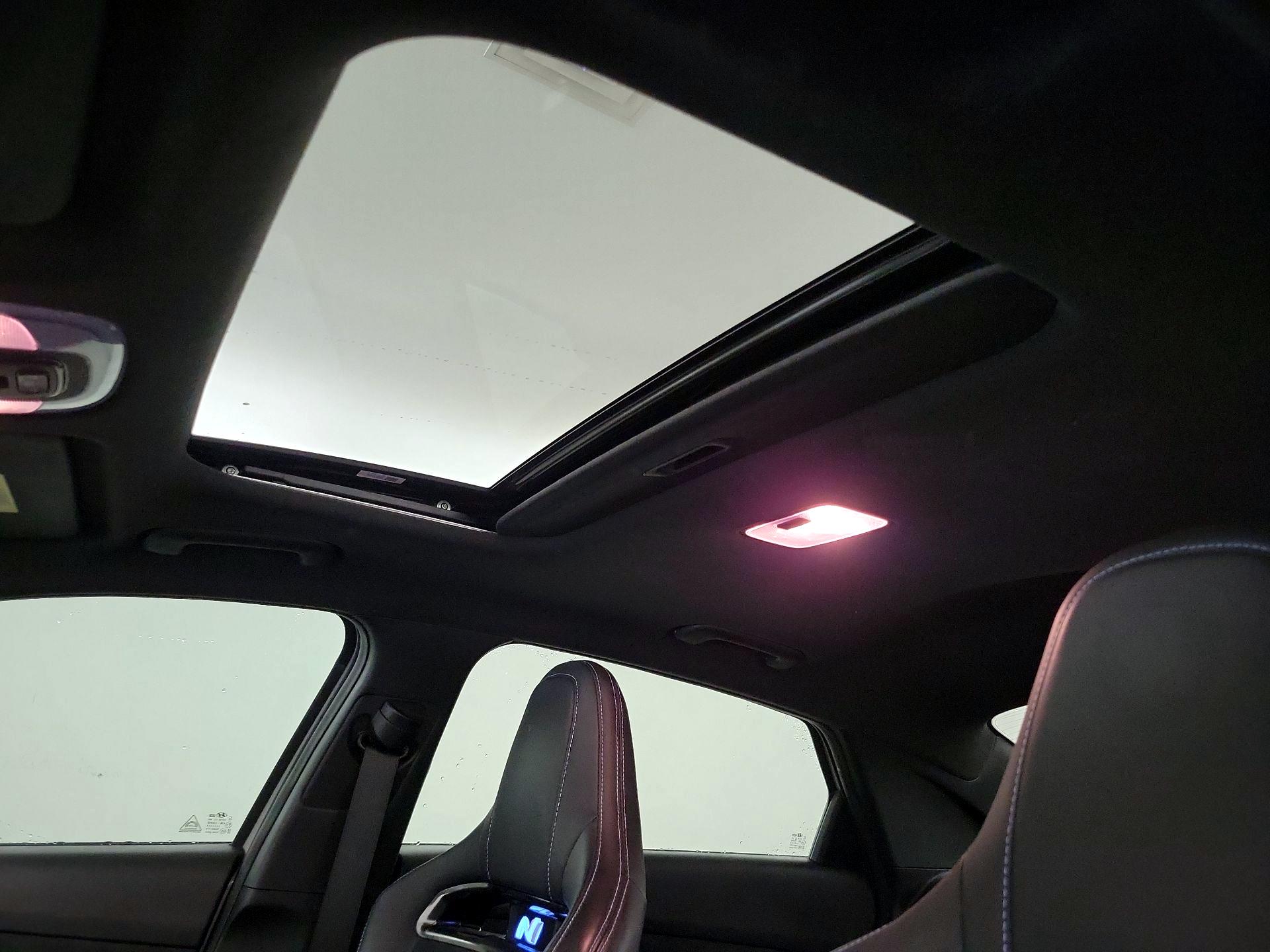 Thumbnail: 2022 Hyundai Elantra - 20
