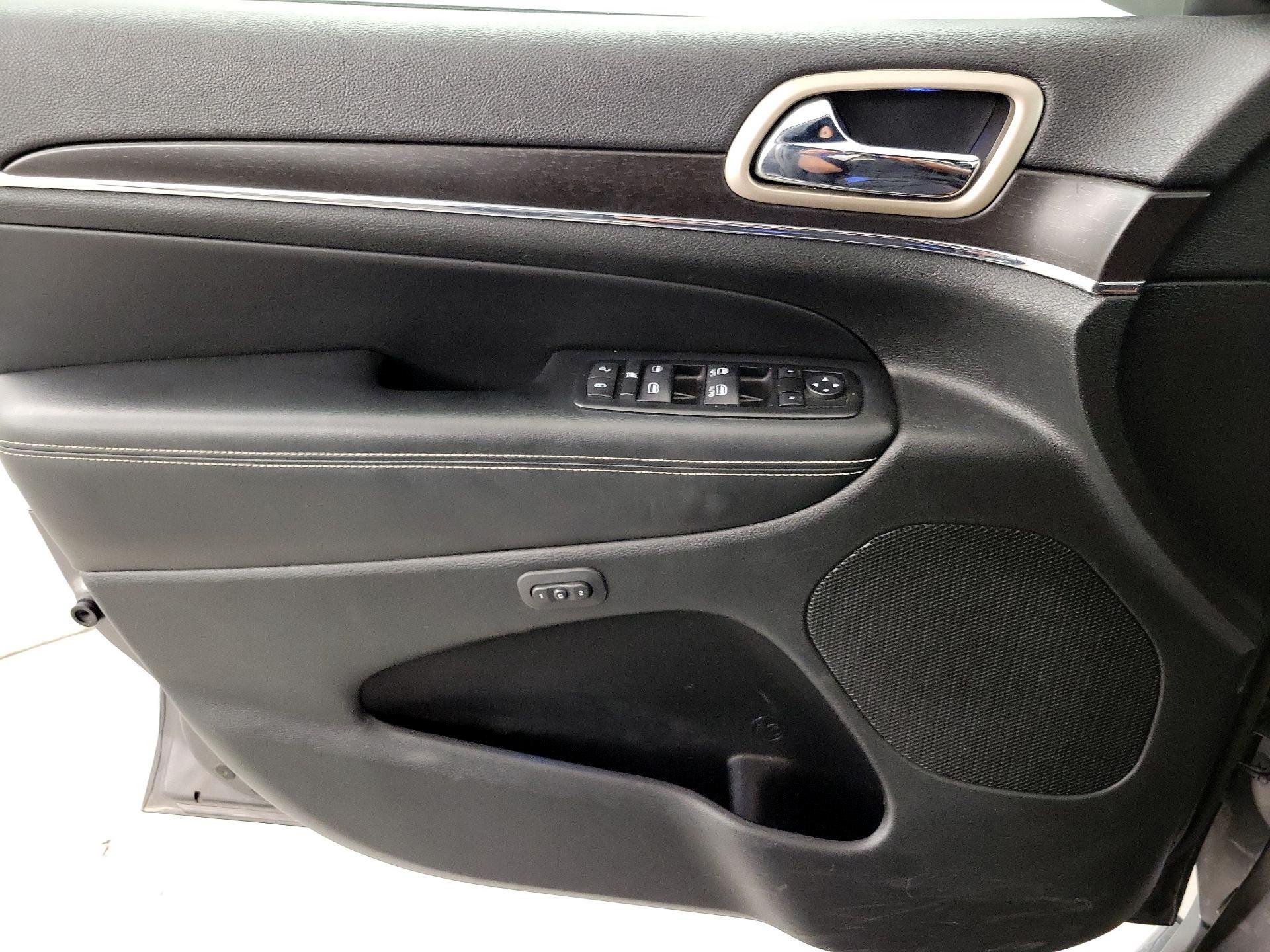 Thumbnail: 2014 Jeep Grand Cherokee - 10