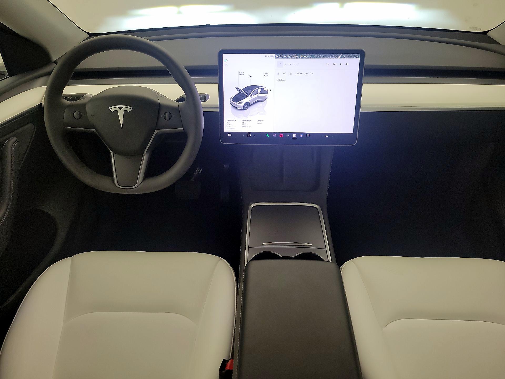 Thumbnail: 2024 Tesla Model Y - 9