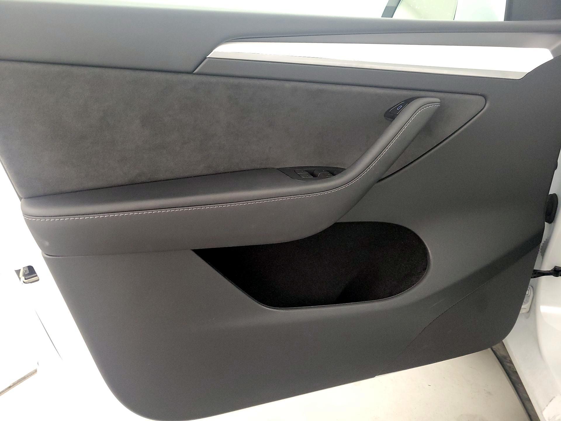 Thumbnail: 2024 Tesla Model Y - 12