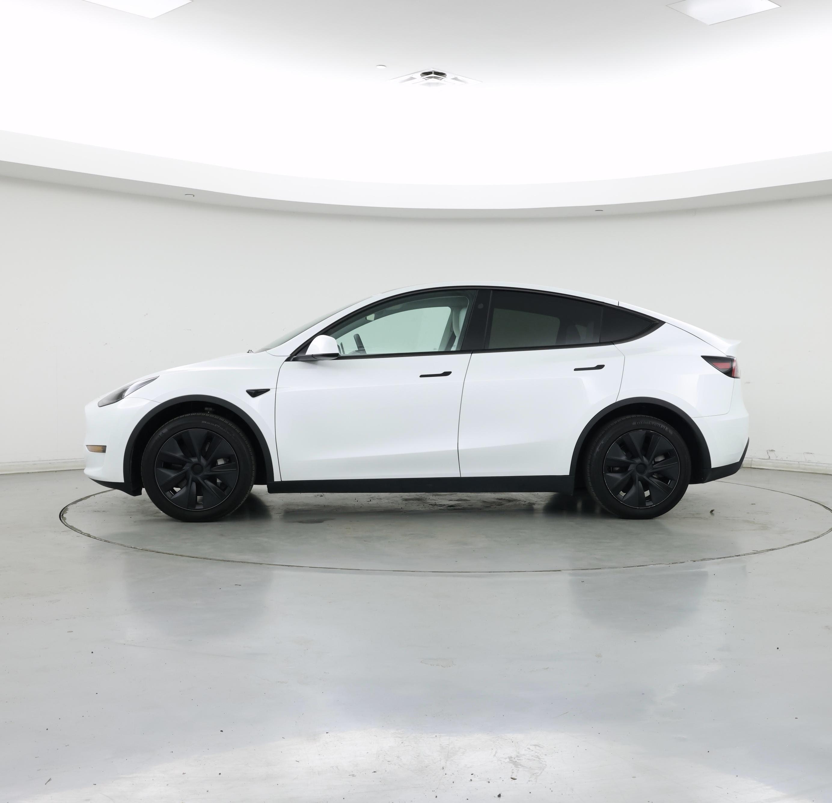 Thumbnail: 2024 Tesla Model Y - 3