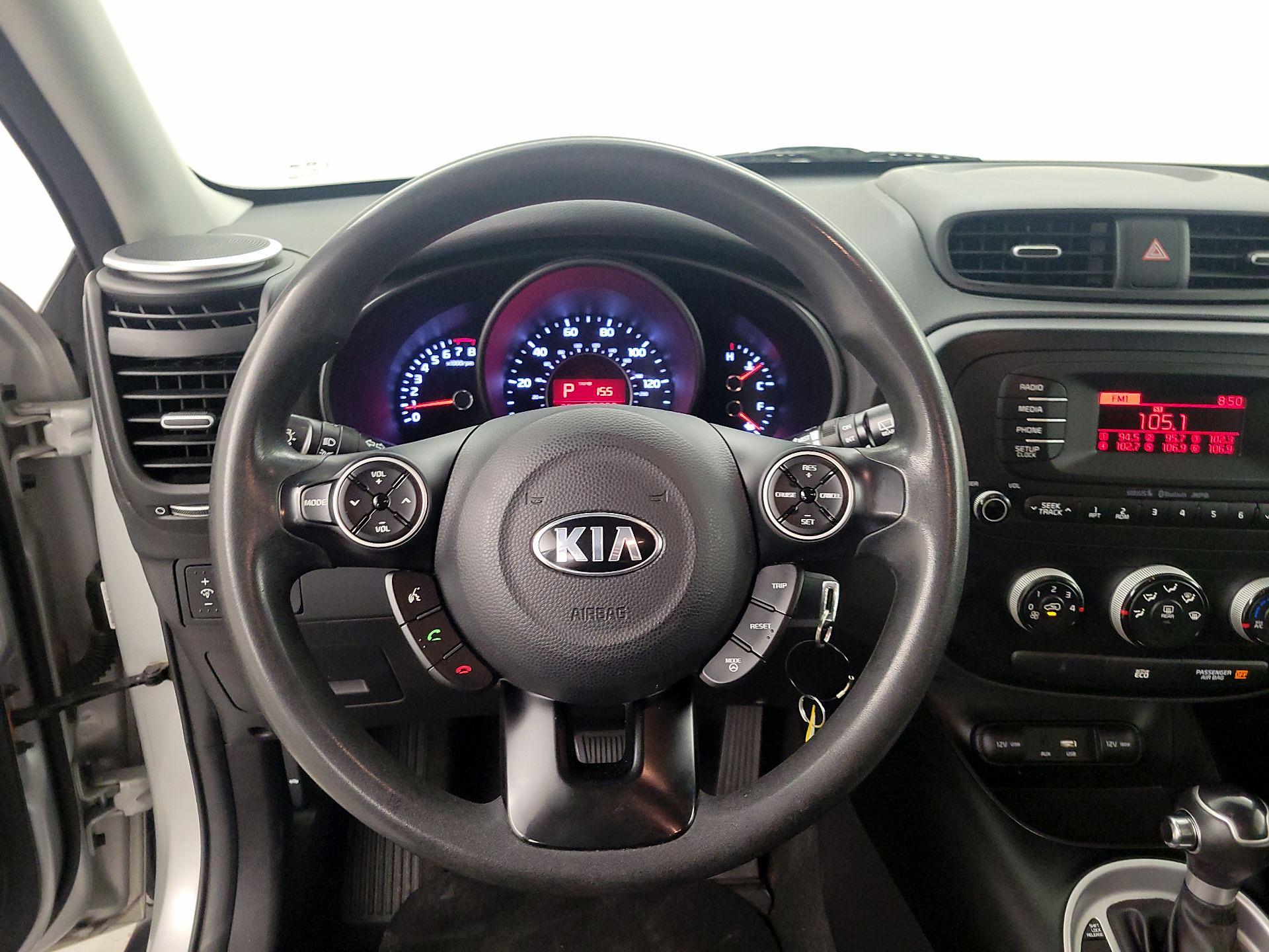 Thumbnail: 2016 Kia Soul - 10