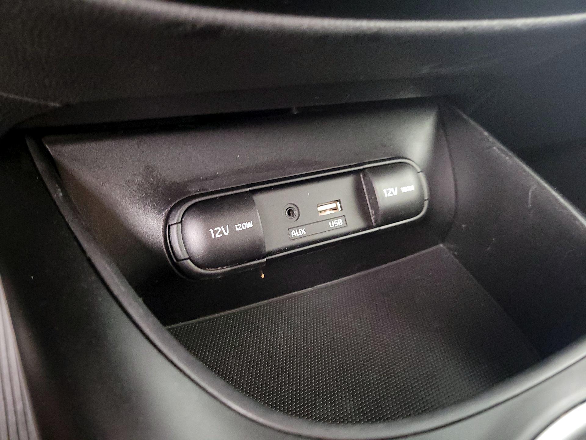 Thumbnail: 2016 Kia Soul - 17