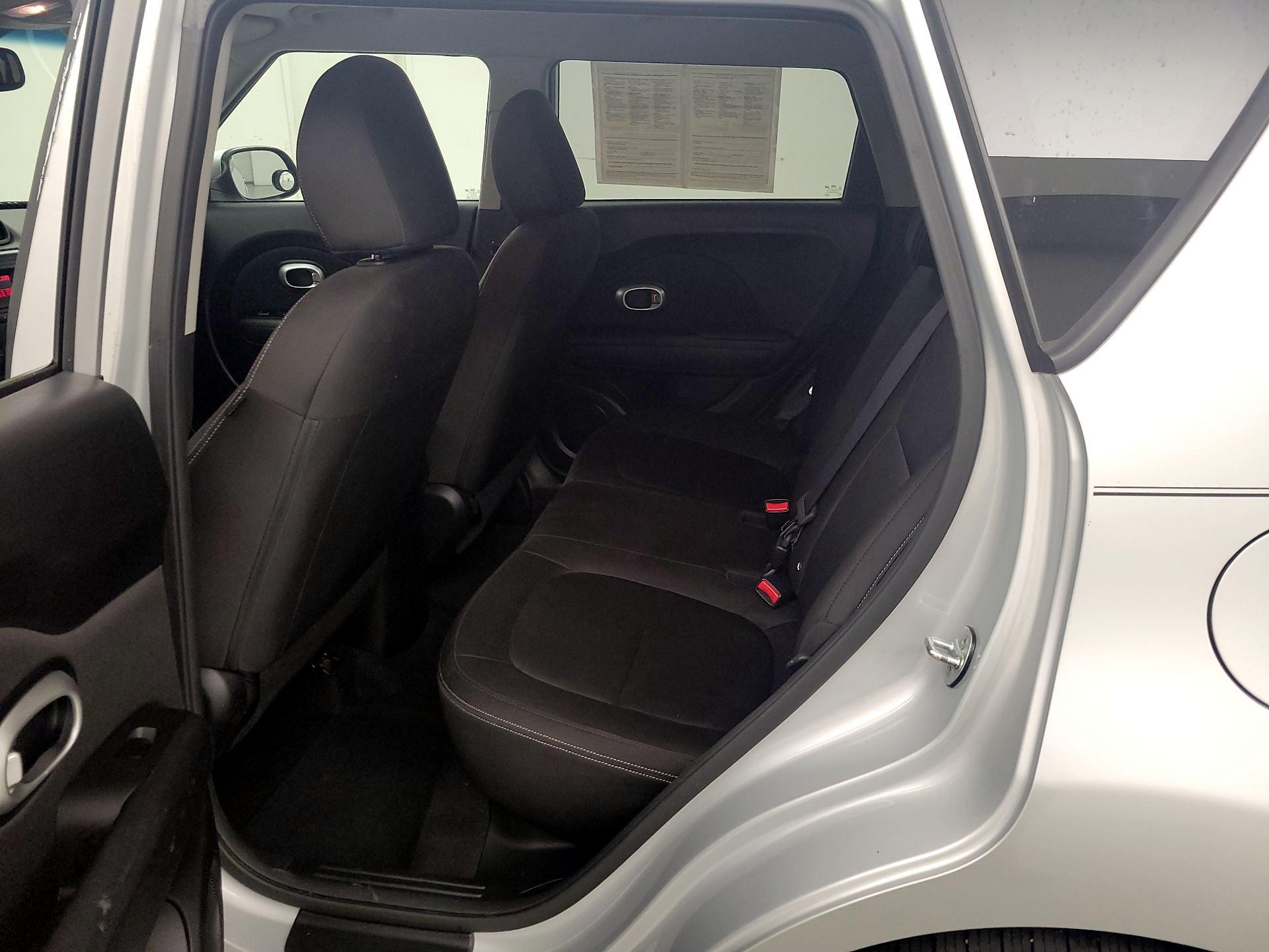 Thumbnail: 2016 Kia Soul - 18