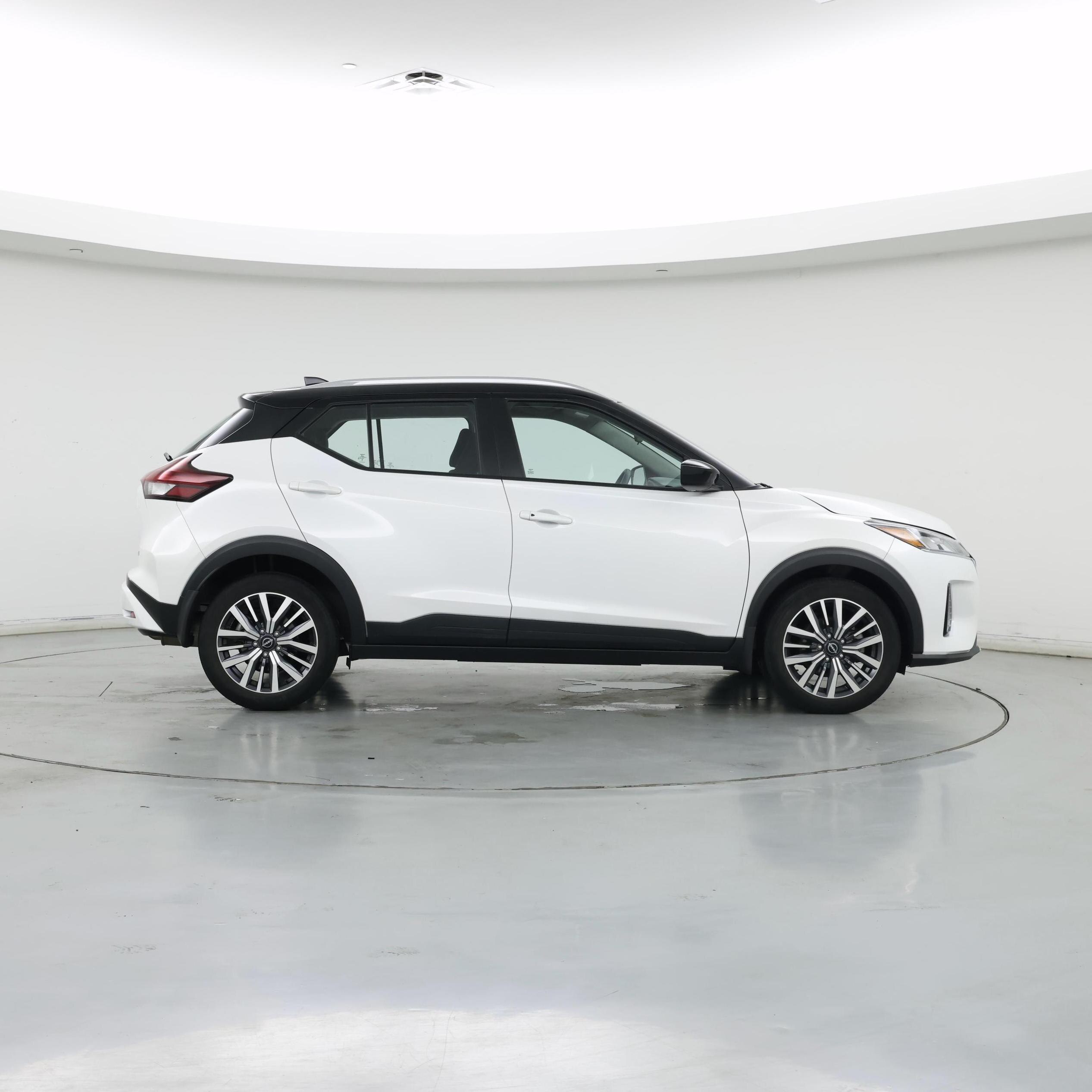 Thumbnail: 2024 Nissan Kicks - 7