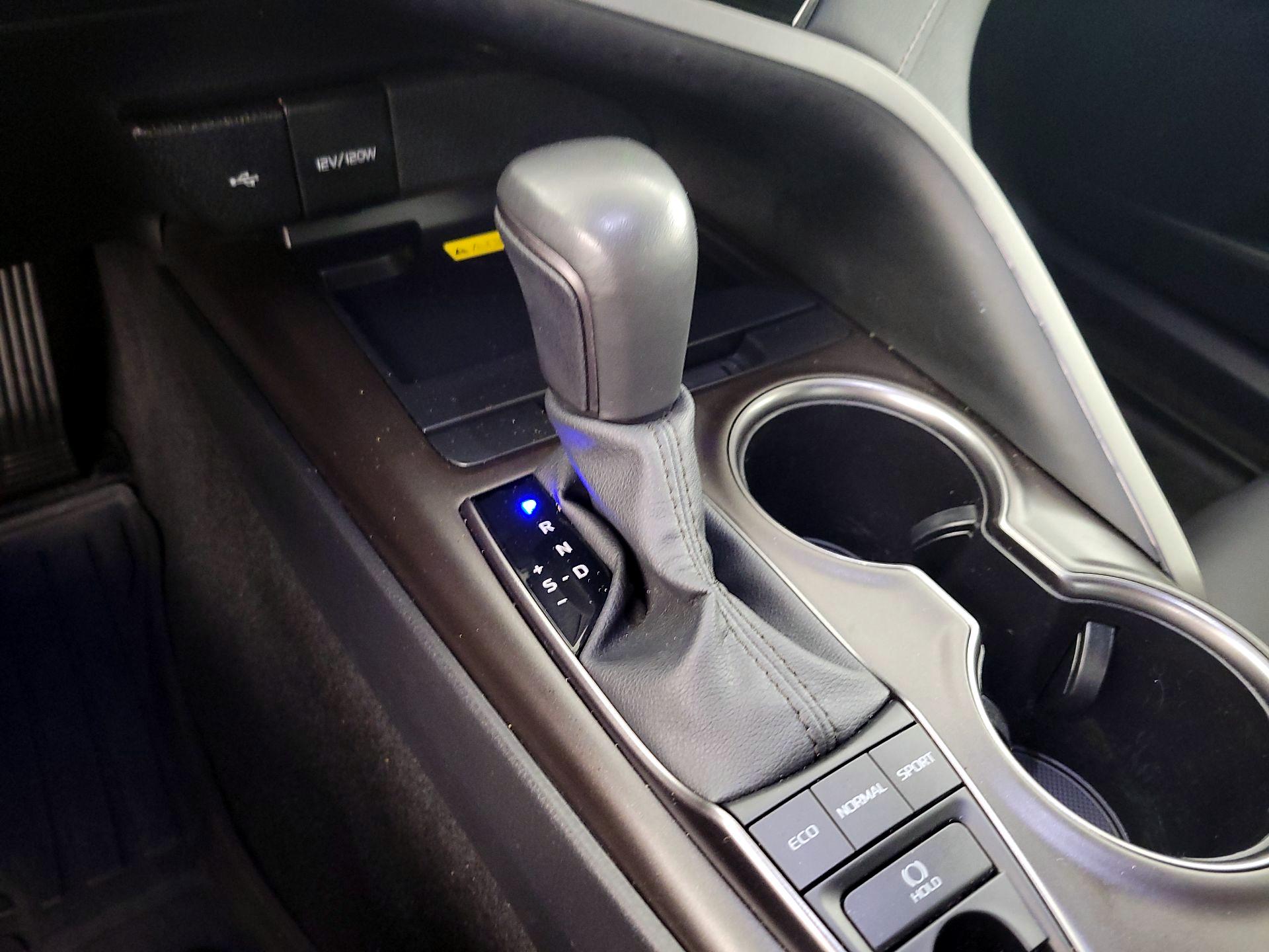 Thumbnail: 2024 Toyota Camry - 18