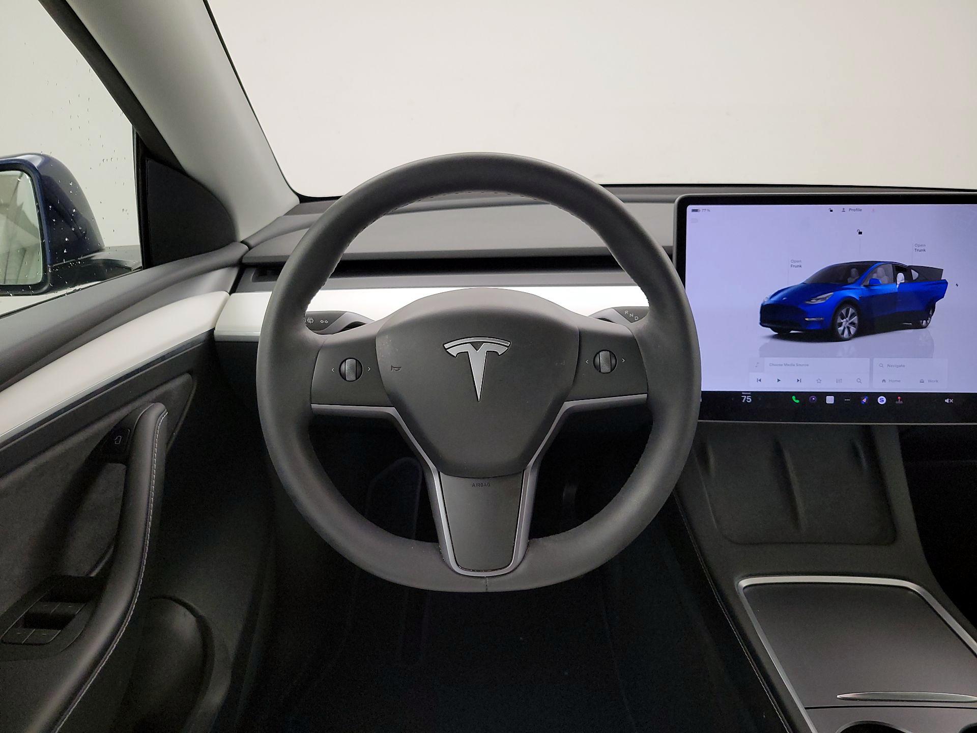 Thumbnail: 2023 Tesla Model Y - 10