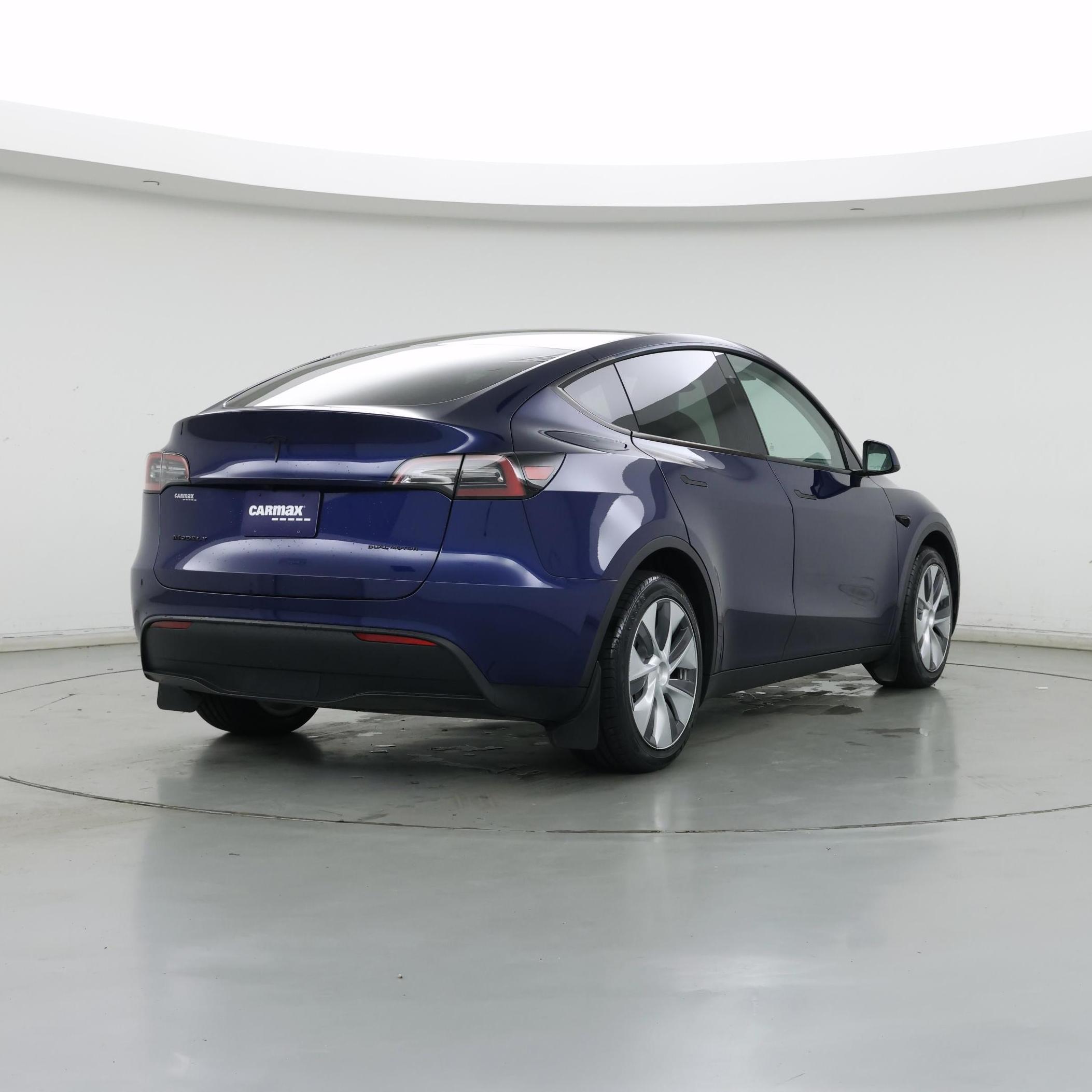 Thumbnail: 2023 Tesla Model Y - 8