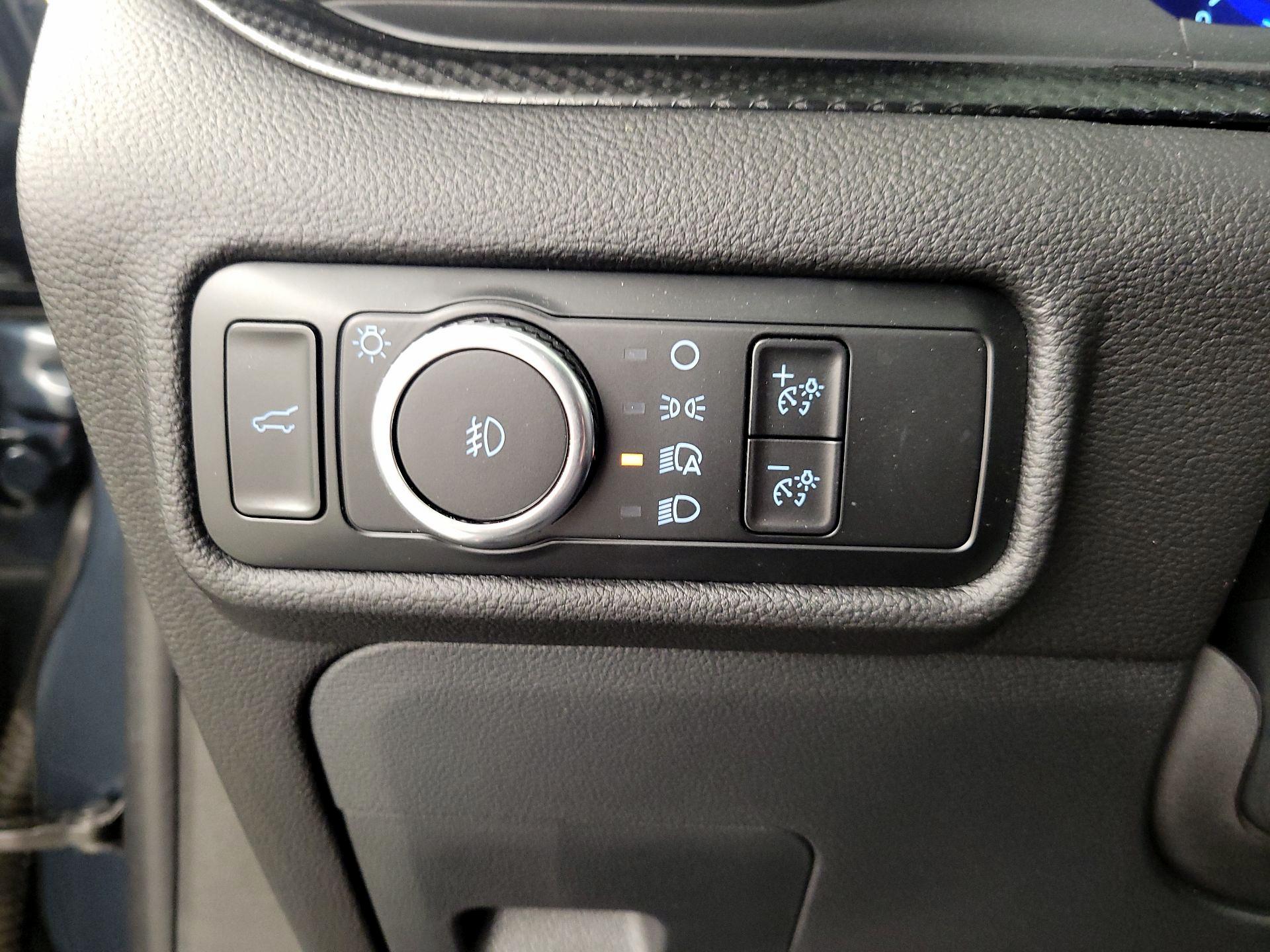 Thumbnail: 2023 Ford Explorer - 13