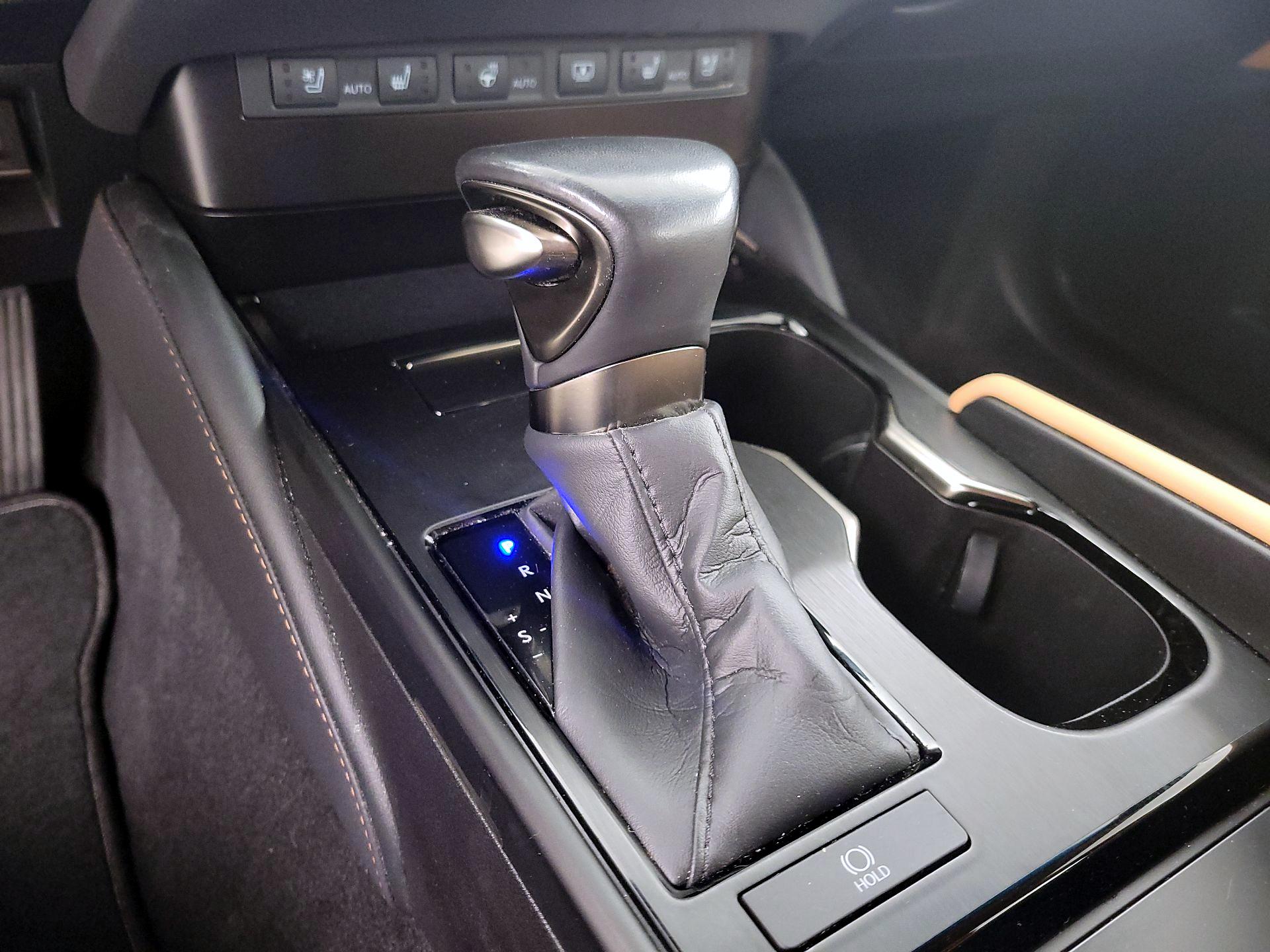 Thumbnail: 2024 Lexus ES - 18