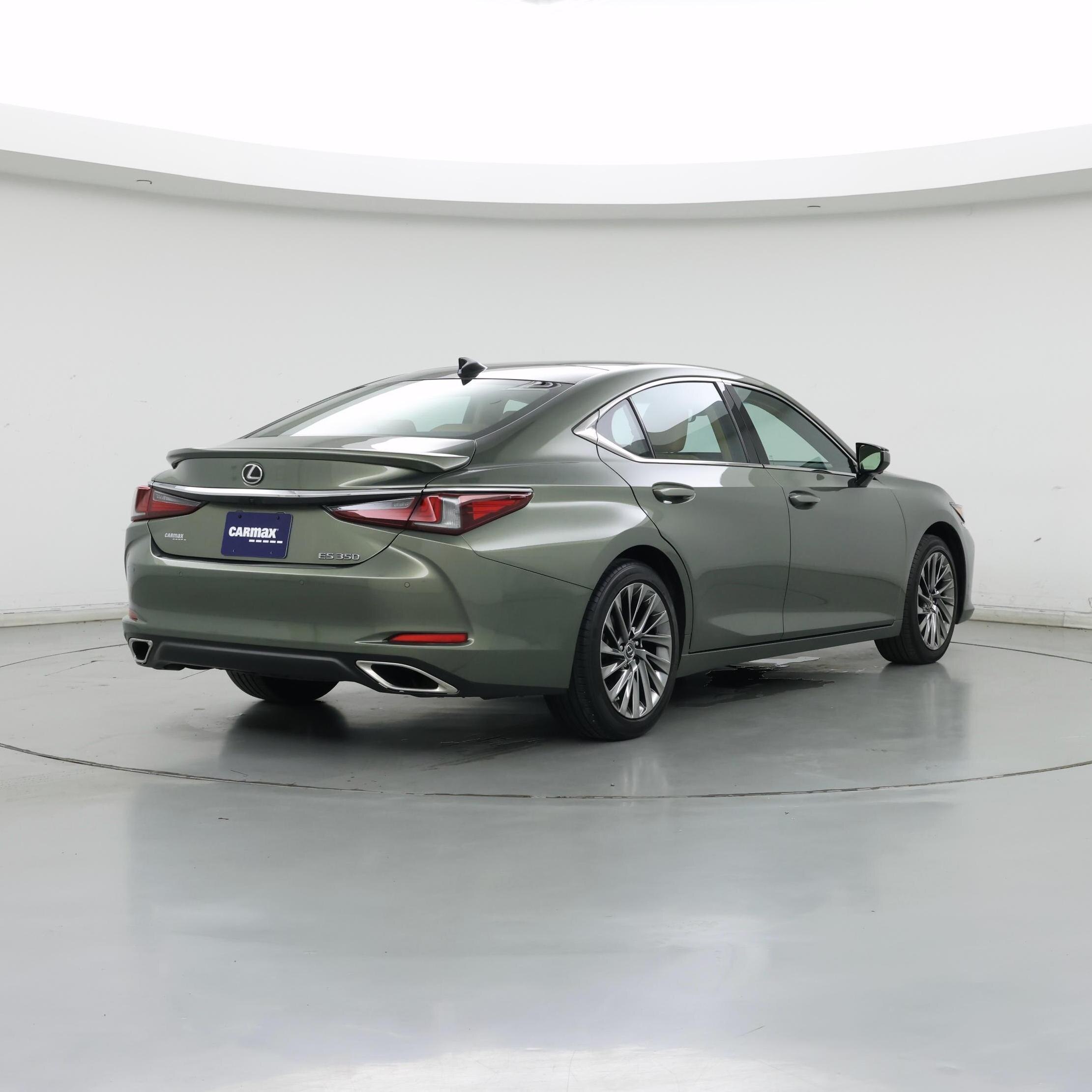 Thumbnail: 2024 Lexus ES - 8