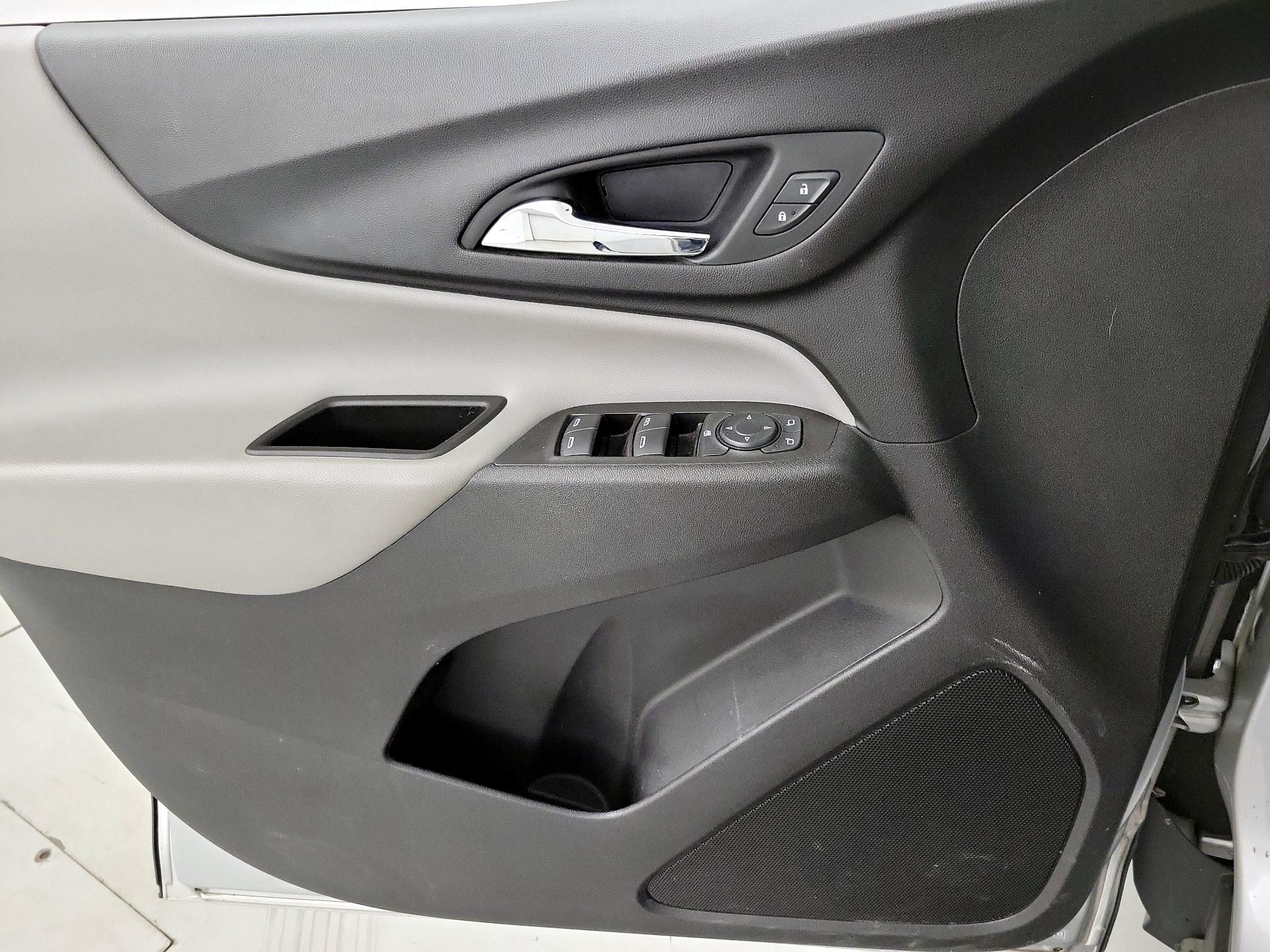 Thumbnail: 2021 Chevrolet Equinox - 12