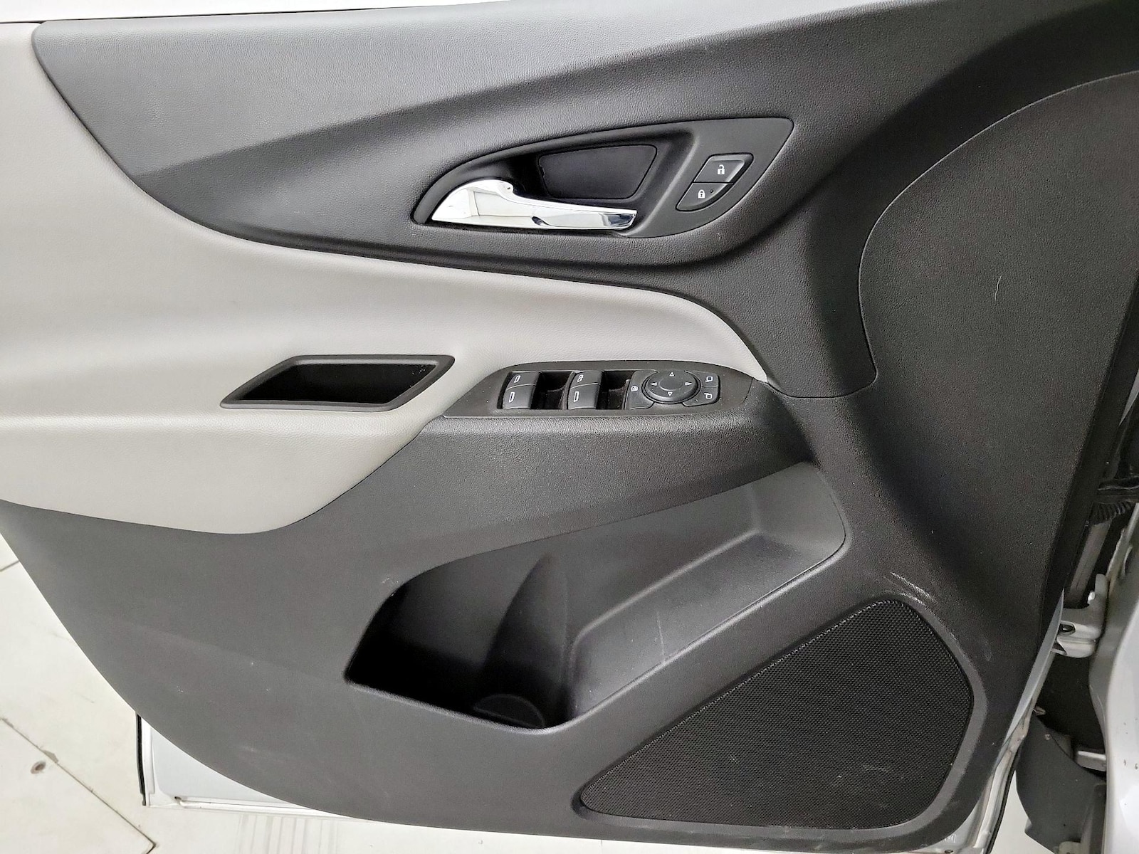 2021 Chevrolet Equinox LS - Photo 13