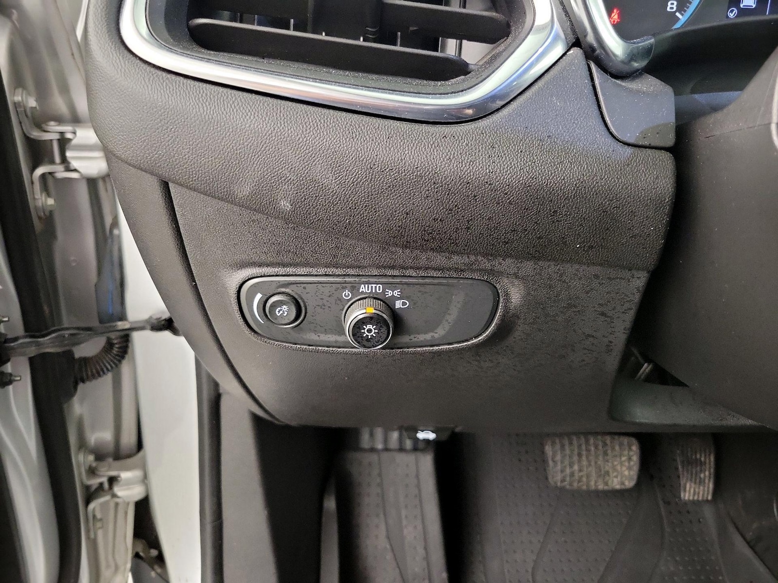 2021 Chevrolet Equinox LS - Photo 14