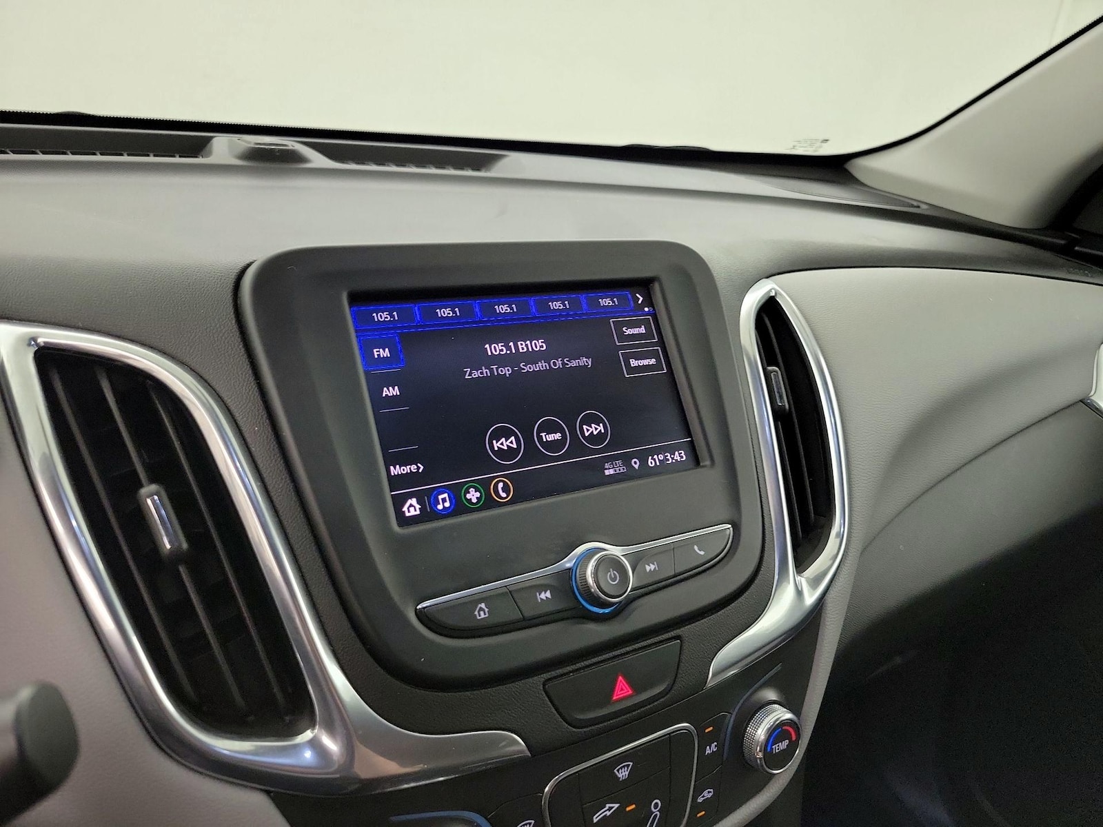 2021 Chevrolet Equinox LS - Photo 16