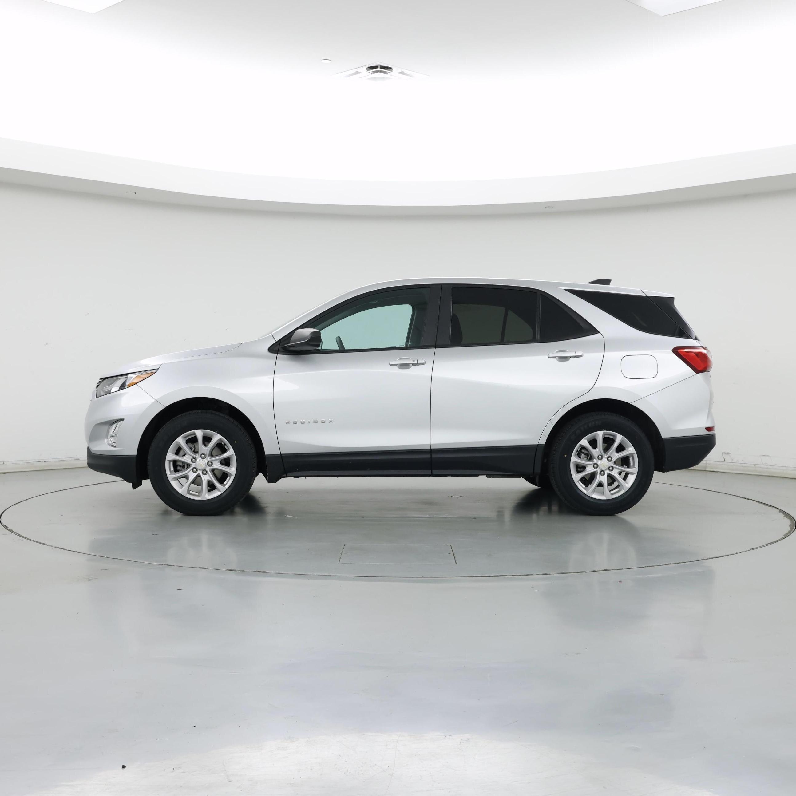 Thumbnail: 2021 Chevrolet Equinox - 3