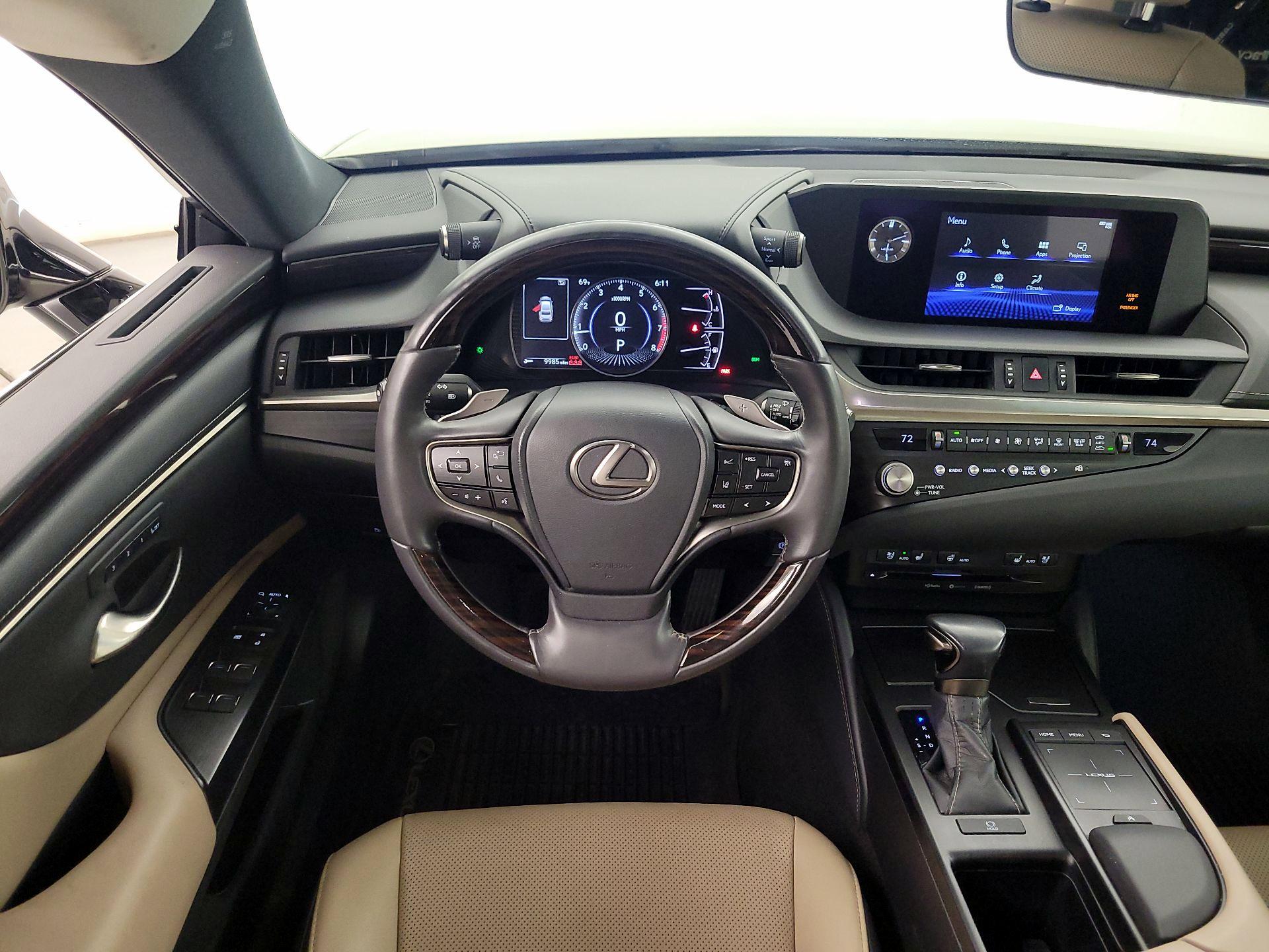 Thumbnail: 2021 Lexus ES - 10