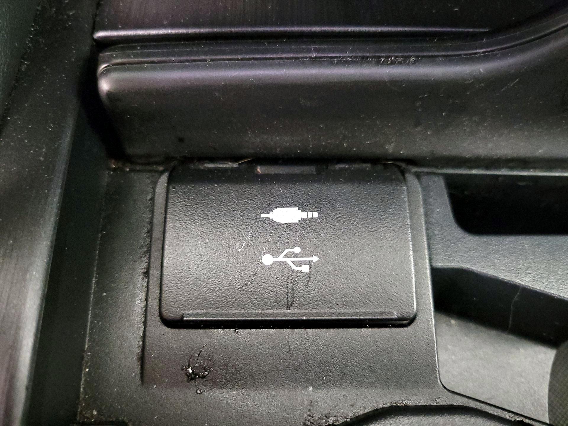 Thumbnail: 2021 Lexus ES - 18