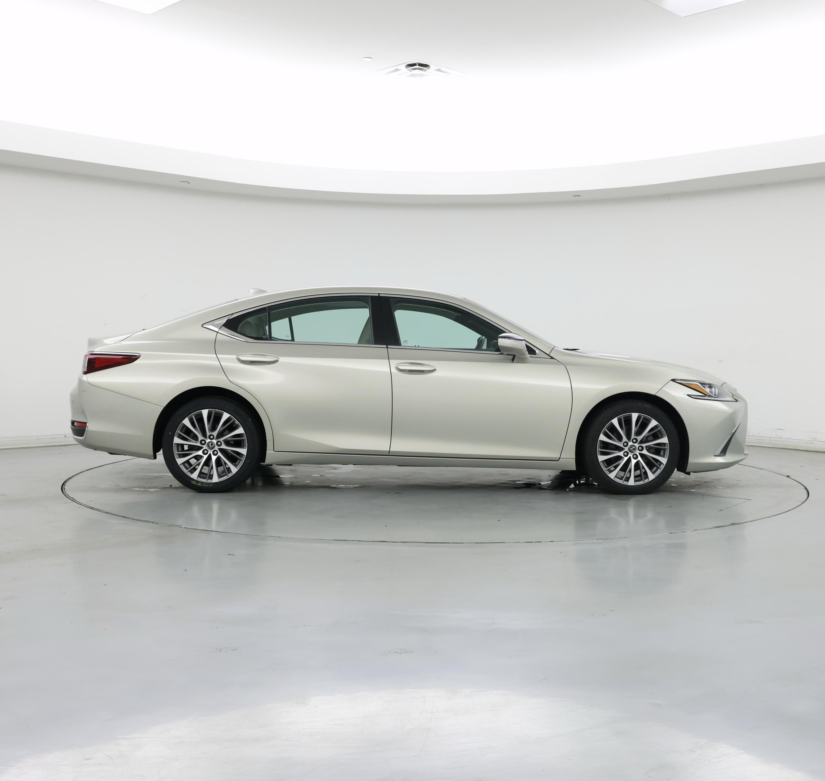 Thumbnail: 2021 Lexus ES - 7