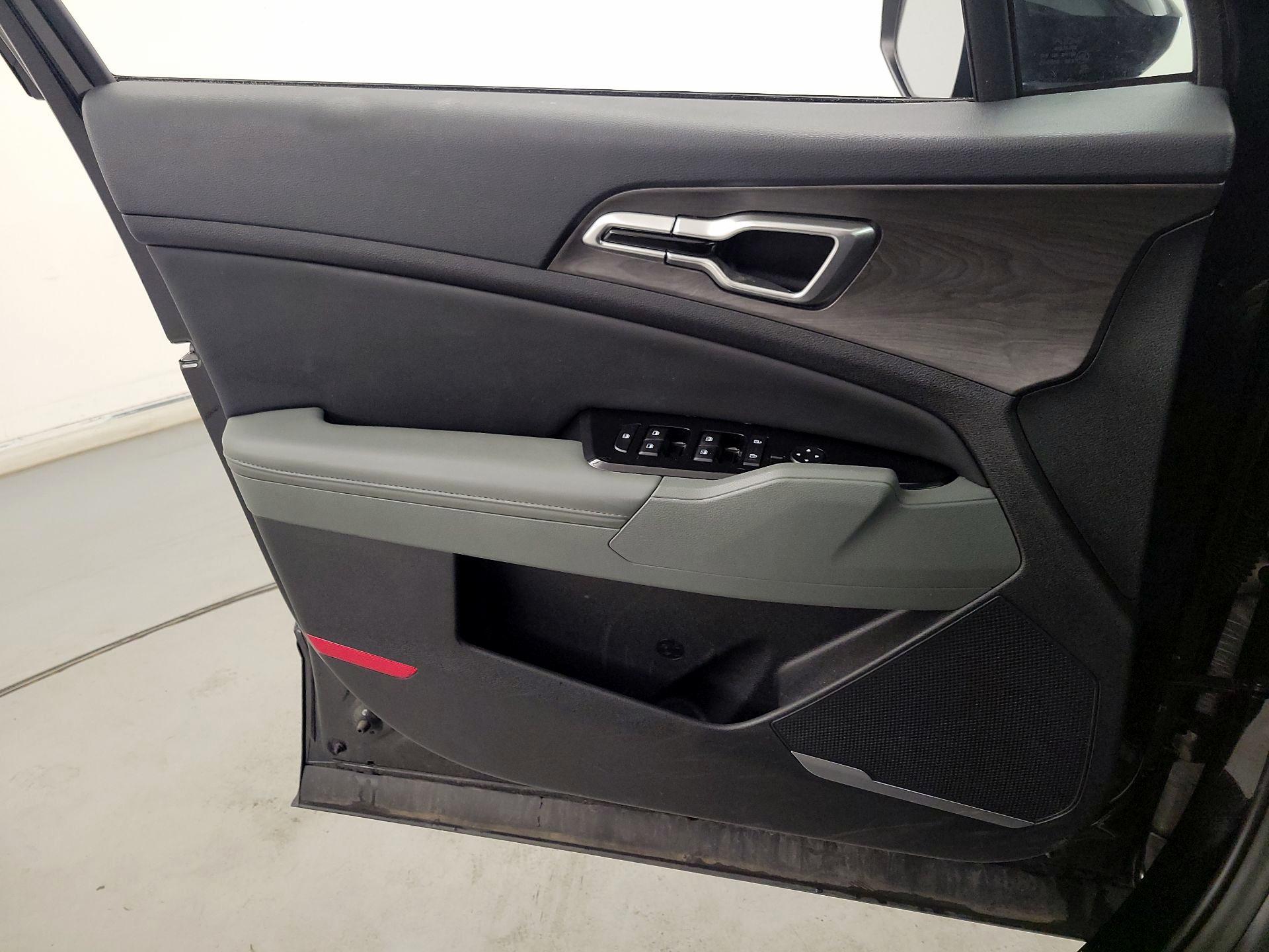 Thumbnail: 2023 Kia Sportage - 12