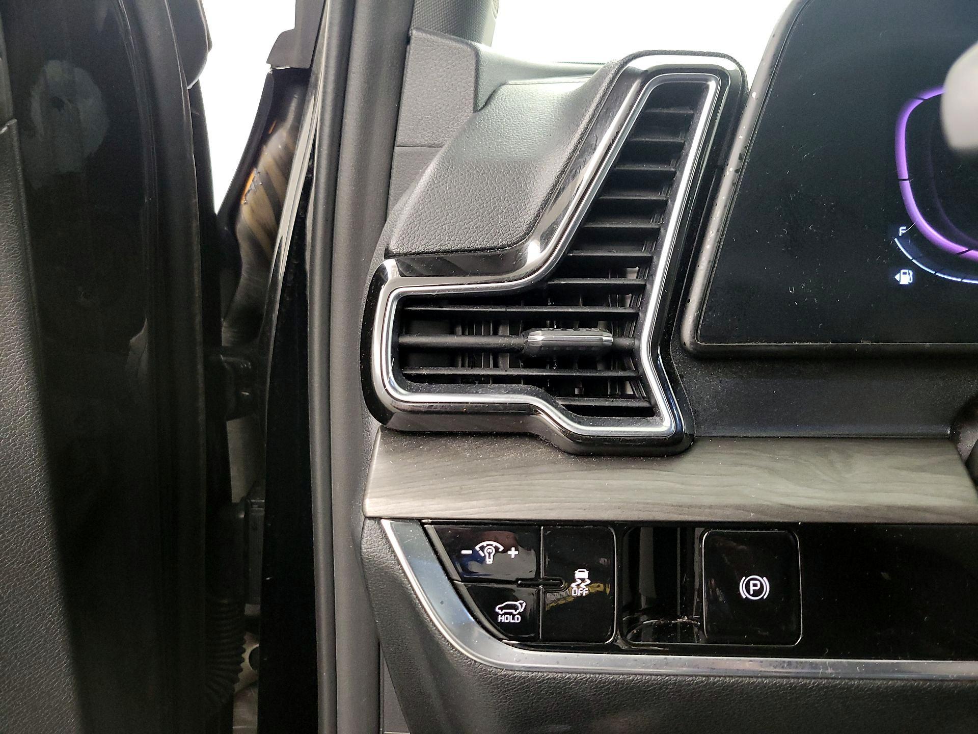 Thumbnail: 2023 Kia Sportage - 13