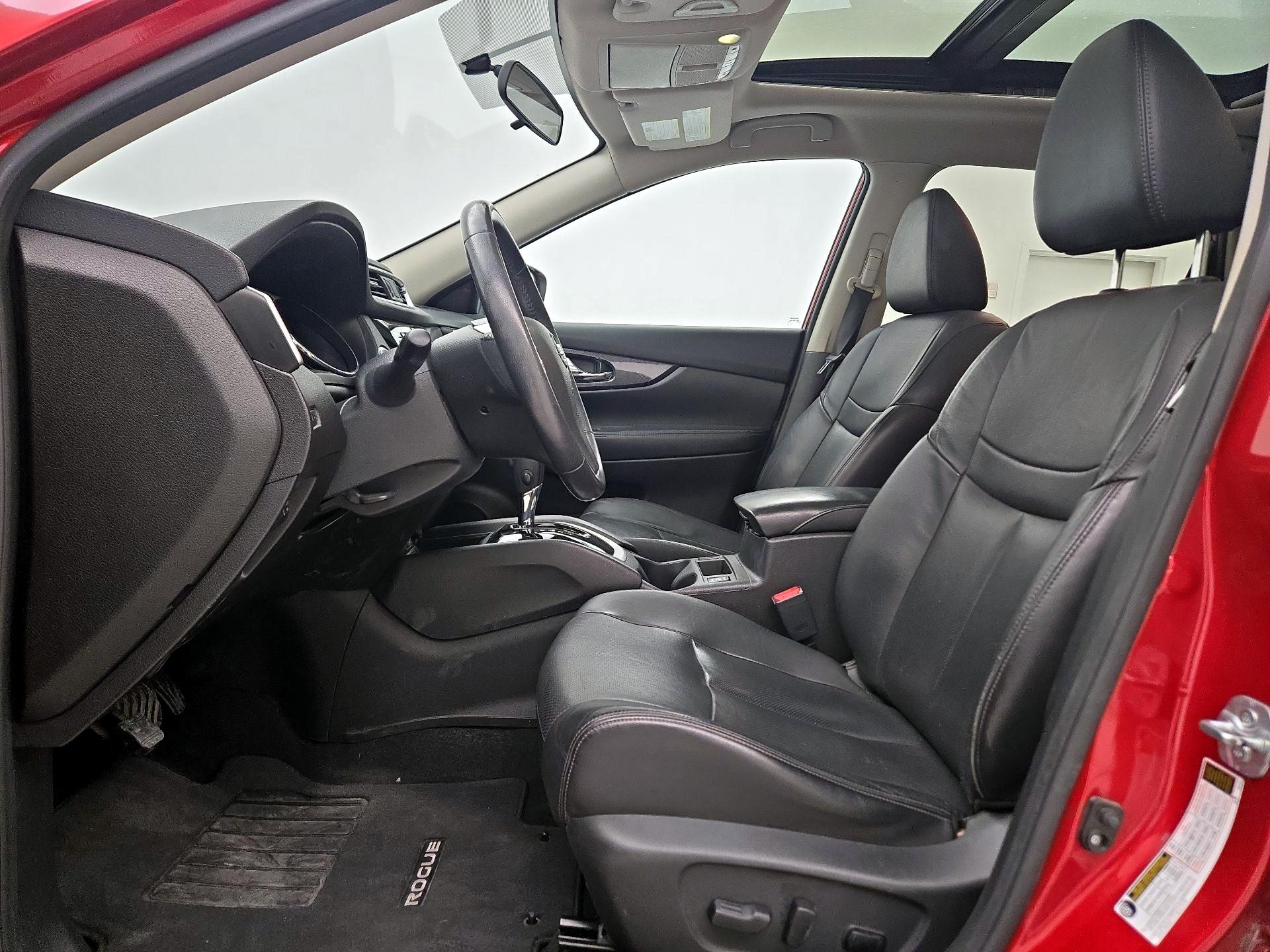 Thumbnail: 2015 Nissan Rogue - 11