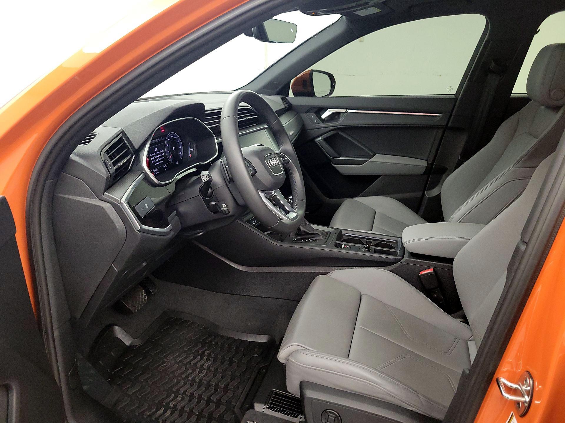 Thumbnail: 2024 Audi Q3 - 11