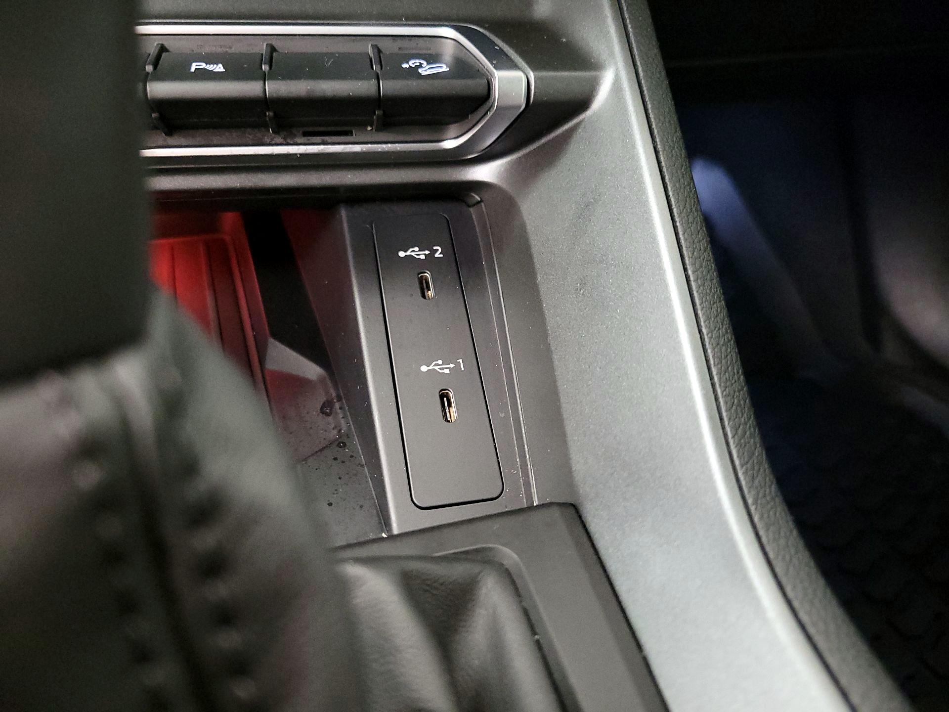Thumbnail: 2024 Audi Q3 - 19