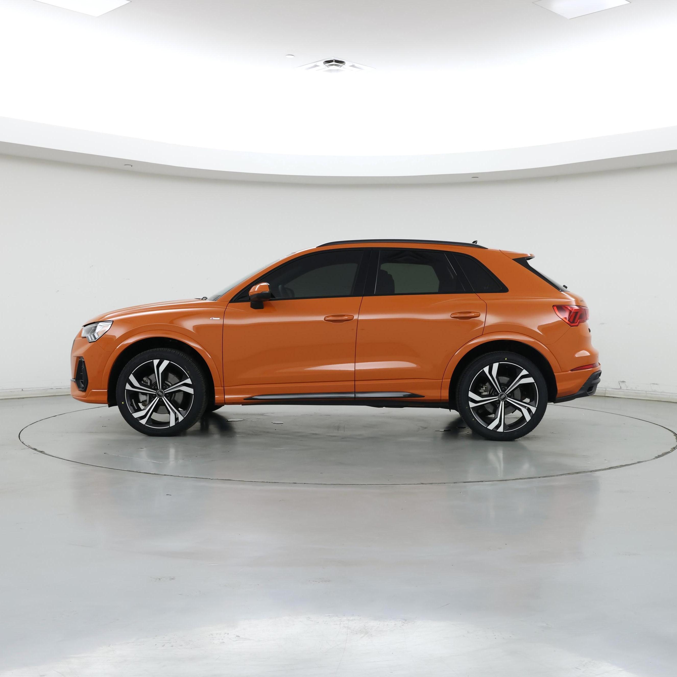 Thumbnail: 2024 Audi Q3 - 3
