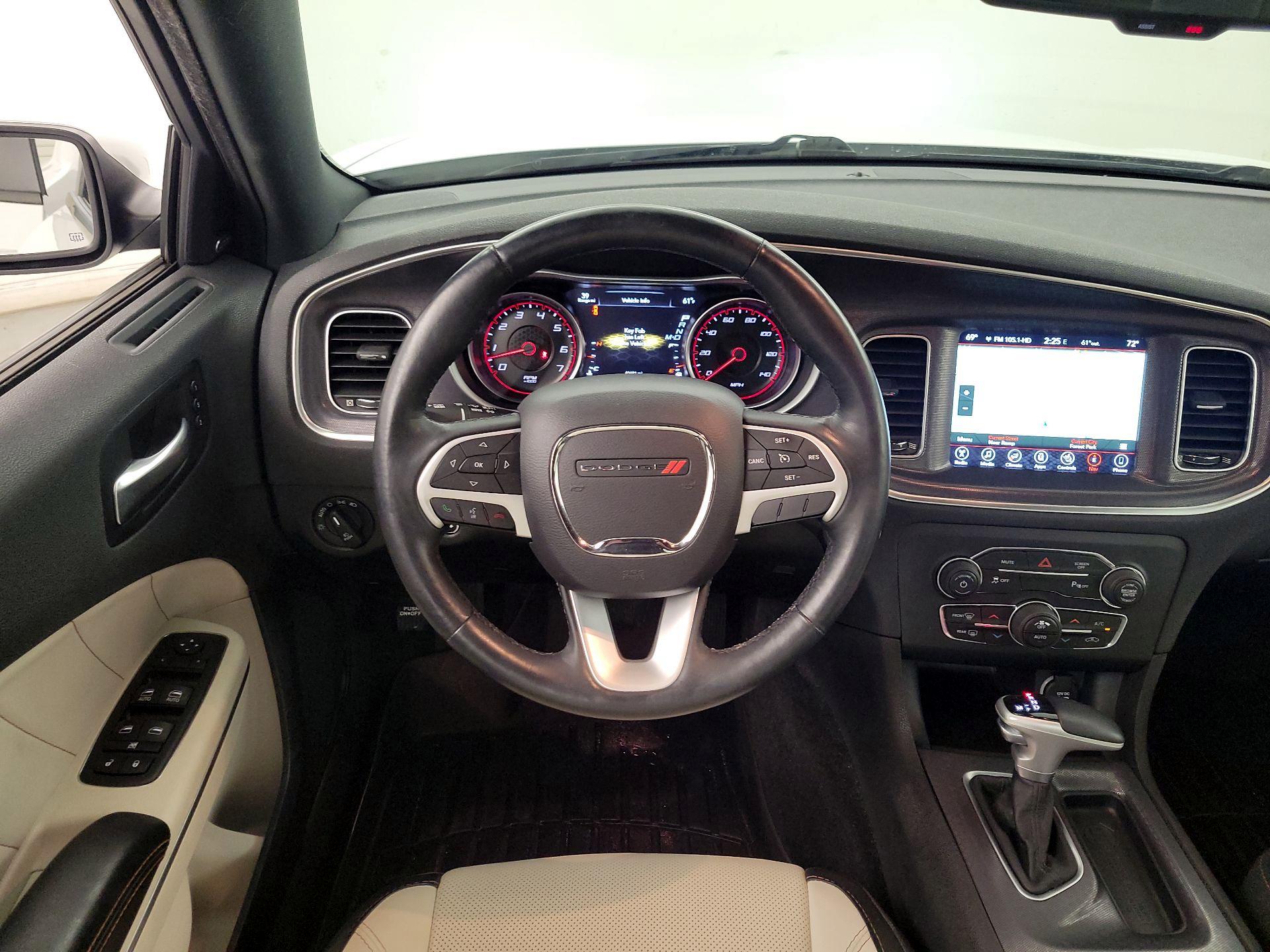 Thumbnail: 2017 Dodge Charger - 10