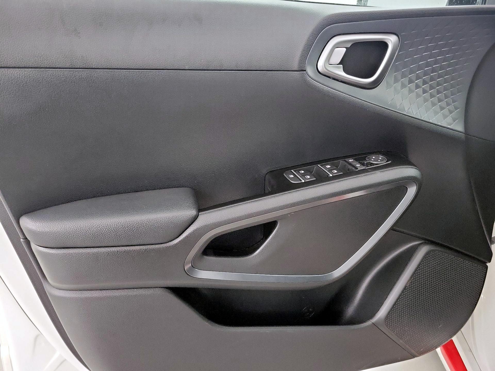 Thumbnail: 2022 Kia Soul - 12