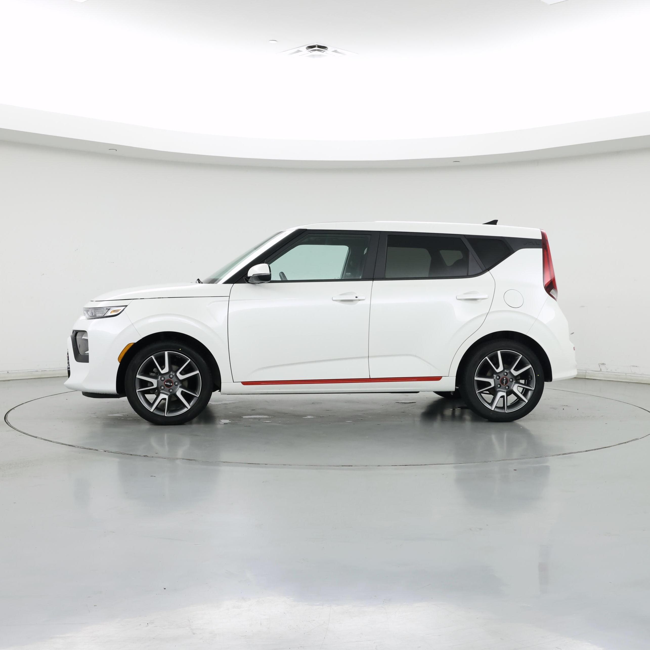 Thumbnail: 2022 Kia Soul - 3