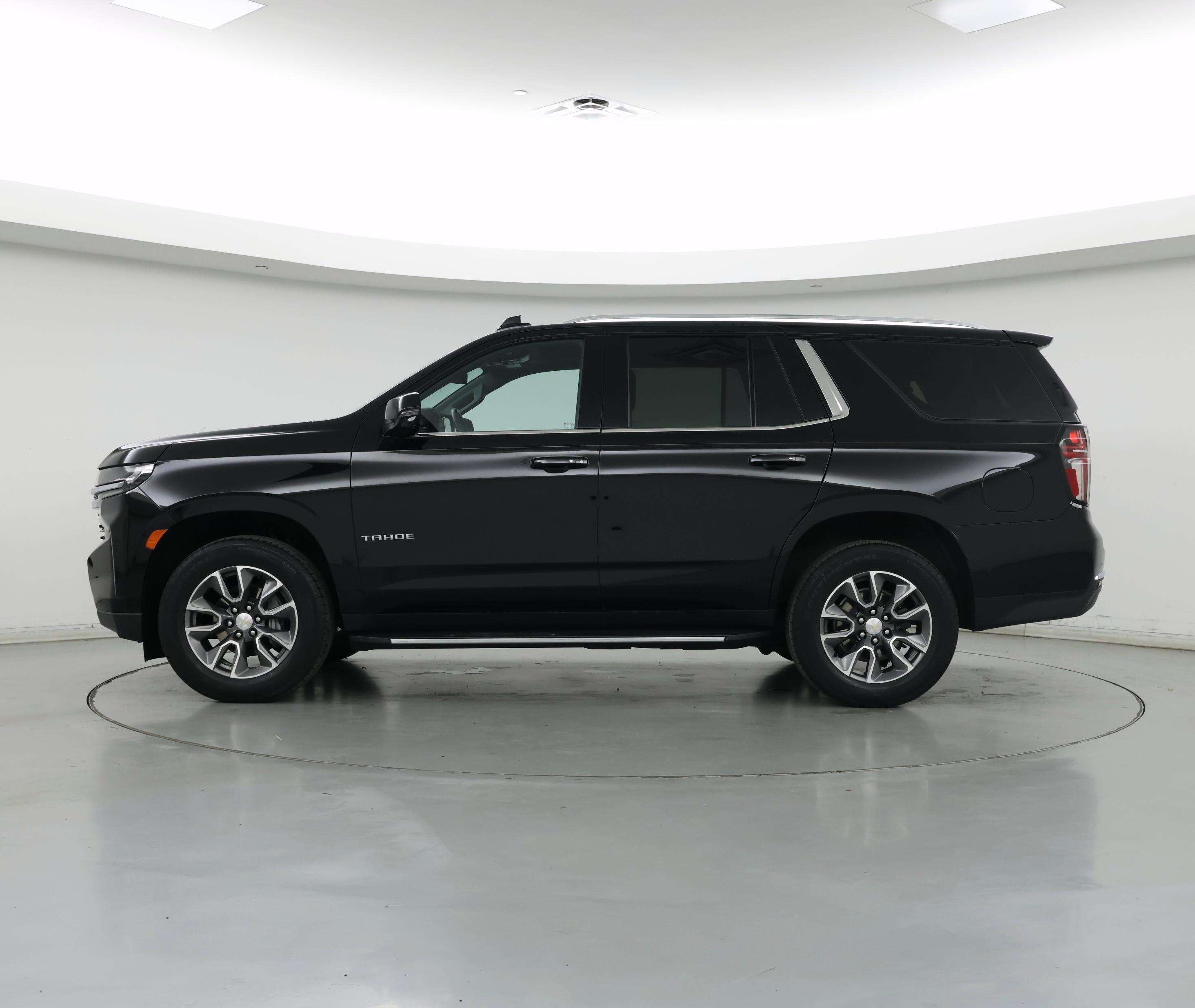Thumbnail: 2021 Chevrolet Tahoe - 3