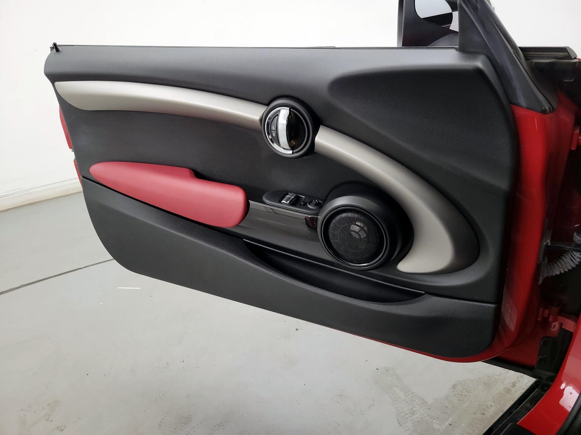Thumbnail: 2015 MINI Cooper Hardtop - 12