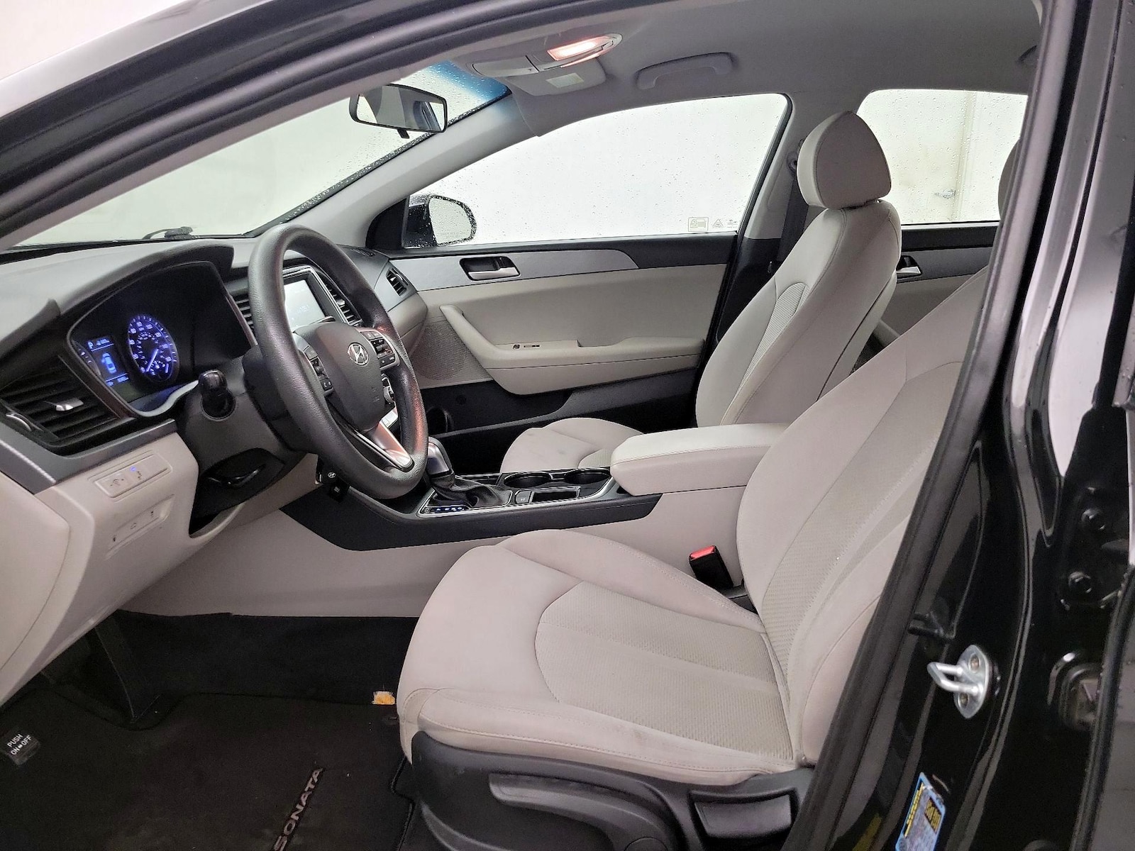 2018 Hyundai Sonata SE - Photo 12