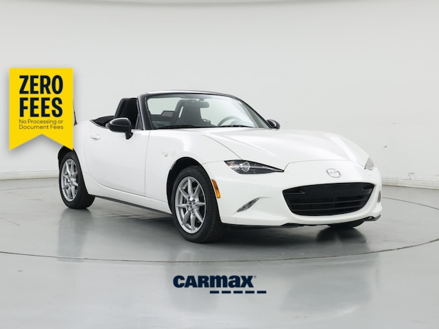 White 2016 Mazda MX-5 Miata Convertible Rear-Wheel Drive Manual