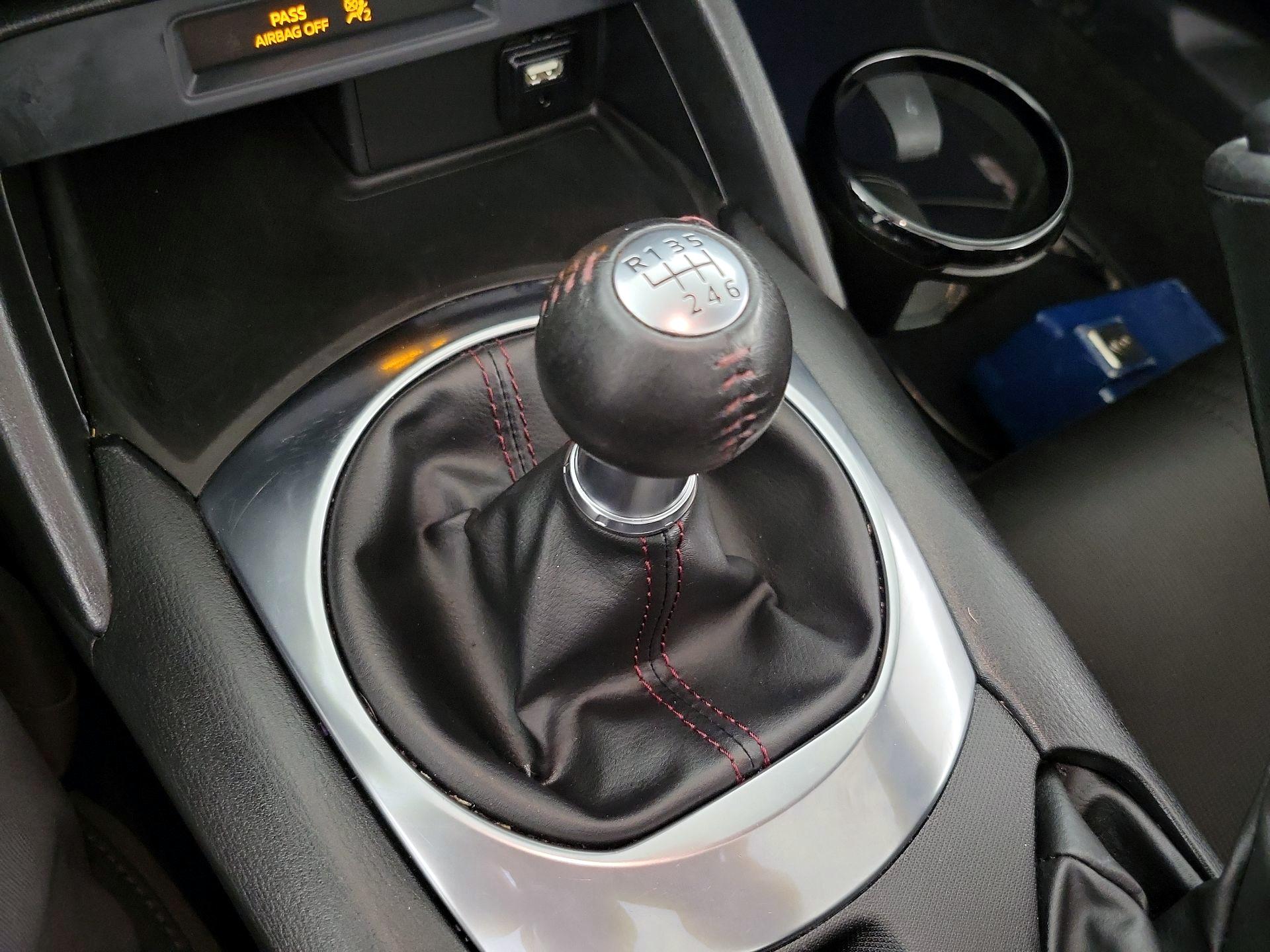 Thumbnail: 2016 Mazda MX-5 Miata - 16