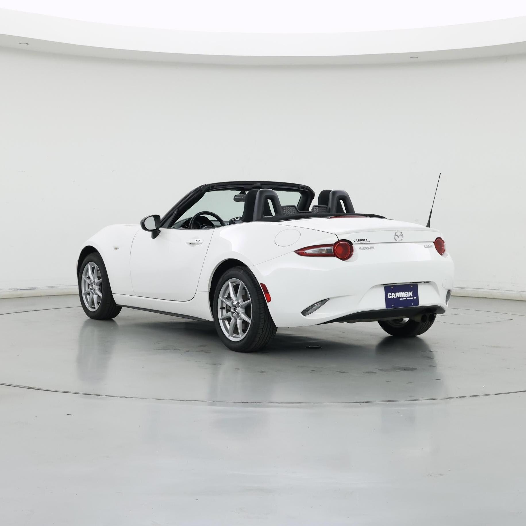 Thumbnail: 2016 Mazda MX-5 Miata - 2