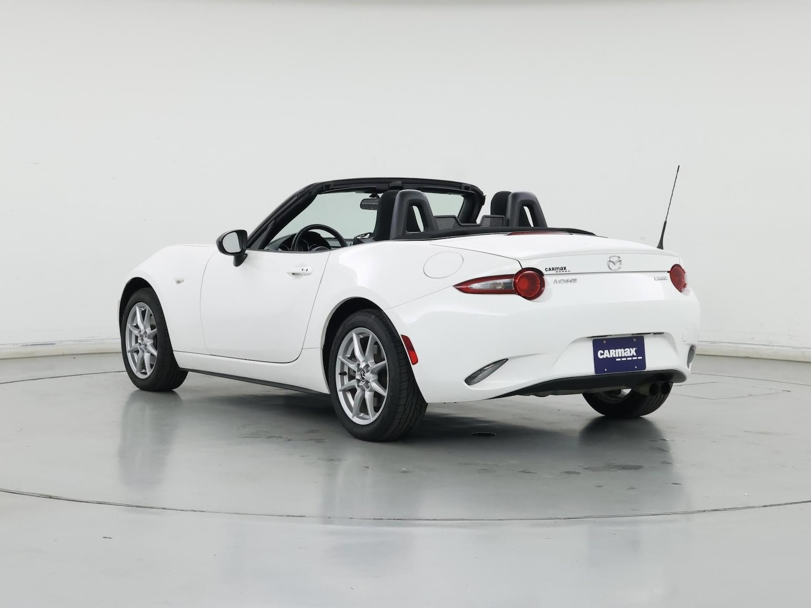 2016 Mazda MX-5 Miata Sport - Photo 3