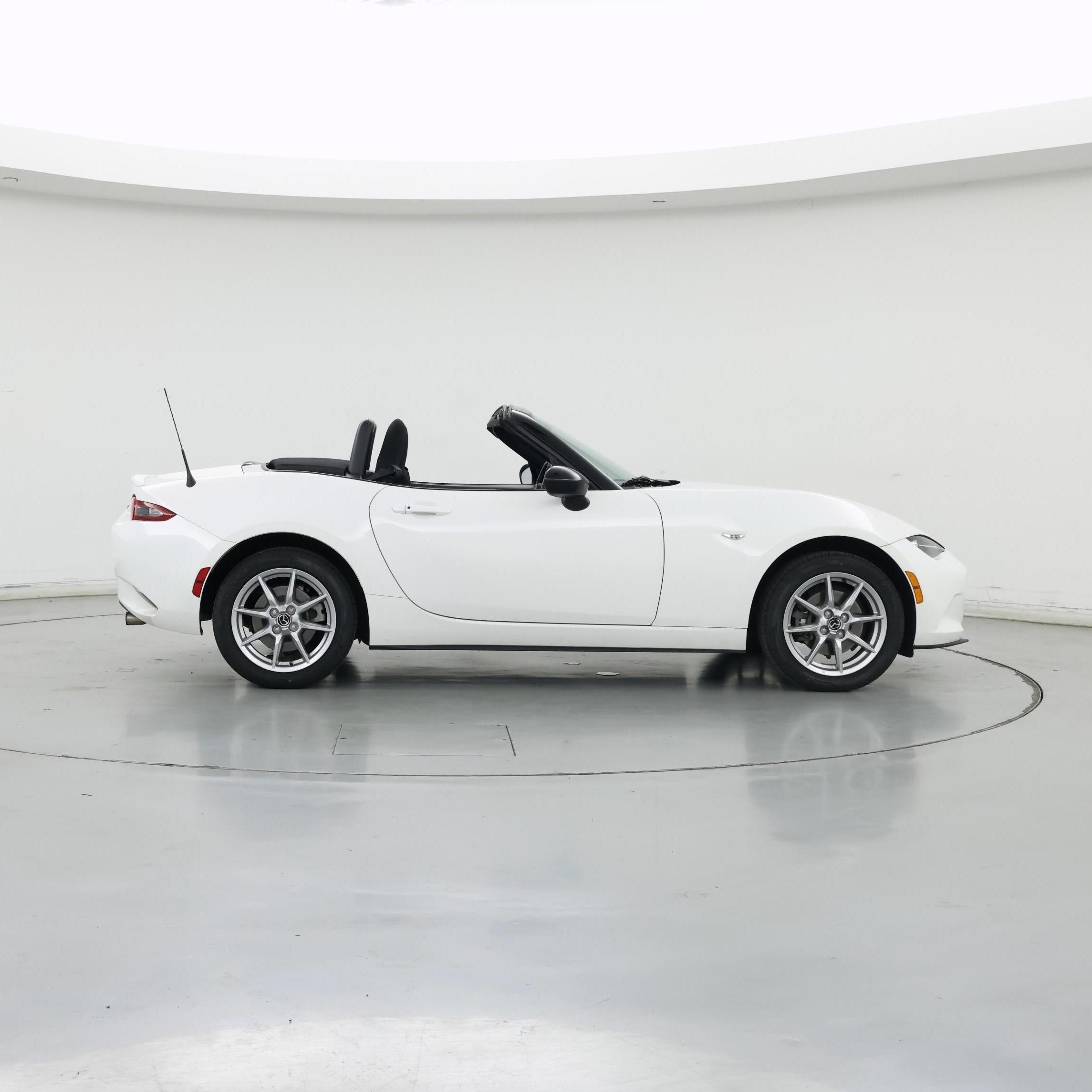 Thumbnail: 2016 Mazda MX-5 Miata - 7