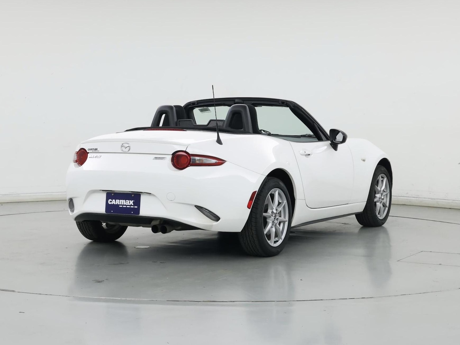 2016 Mazda MX-5 Miata Sport - Photo 9