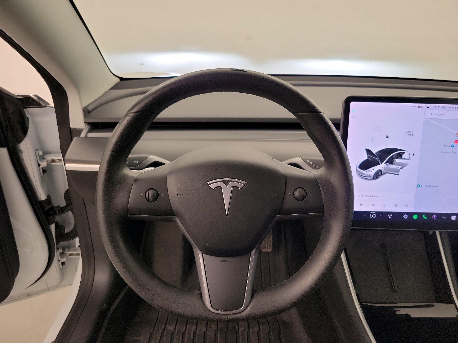 Thumbnail: 2020 Tesla Model 3 - 10