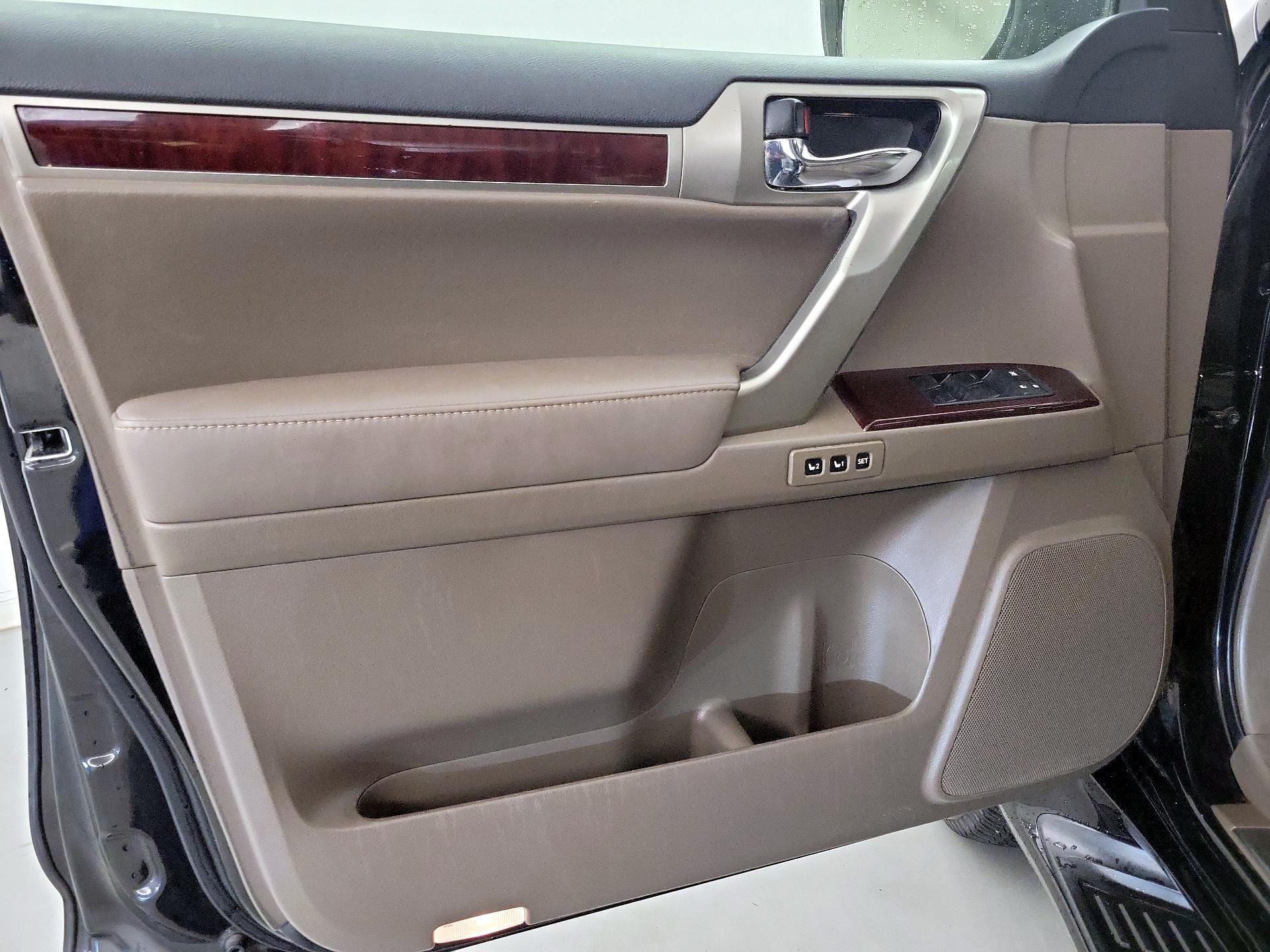 Thumbnail: 2017 Lexus GX - 12