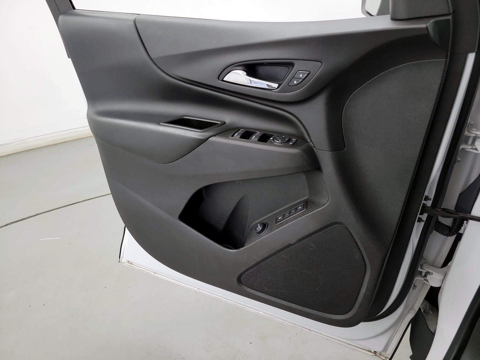 Thumbnail: 2021 Chevrolet Equinox - 12