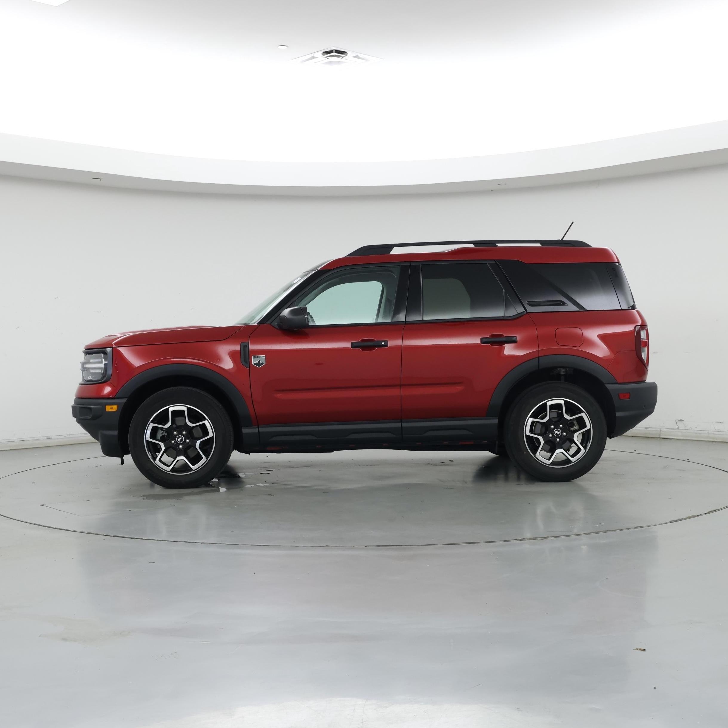 Thumbnail: 2021 Ford Bronco Sport - 3