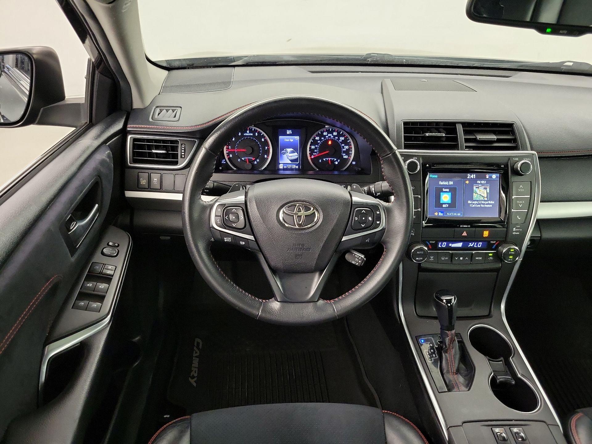 Thumbnail: 2017 Toyota Camry - 10